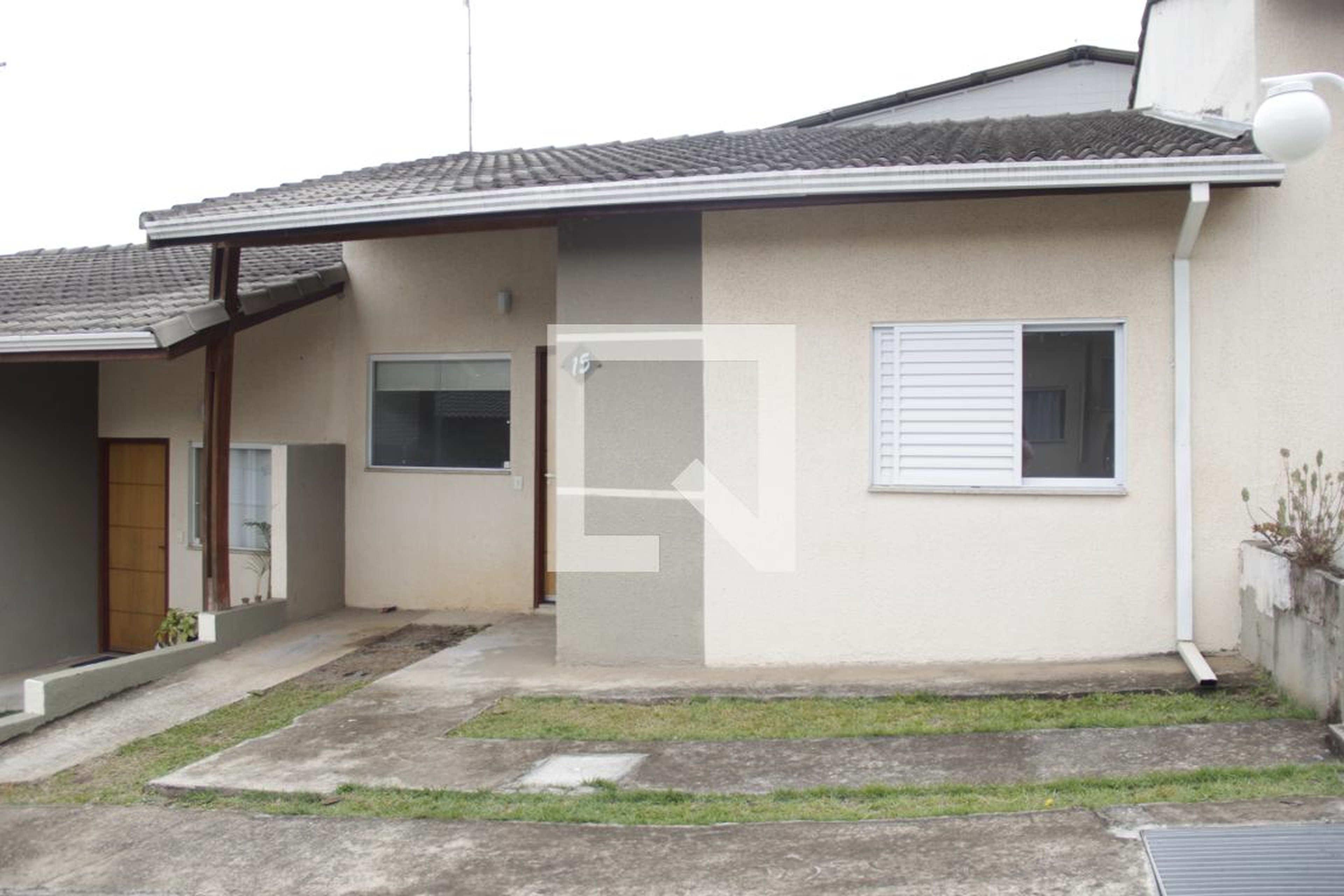 Fachada Condomínio em Rua Teresa Haguiara Cardoso, 883