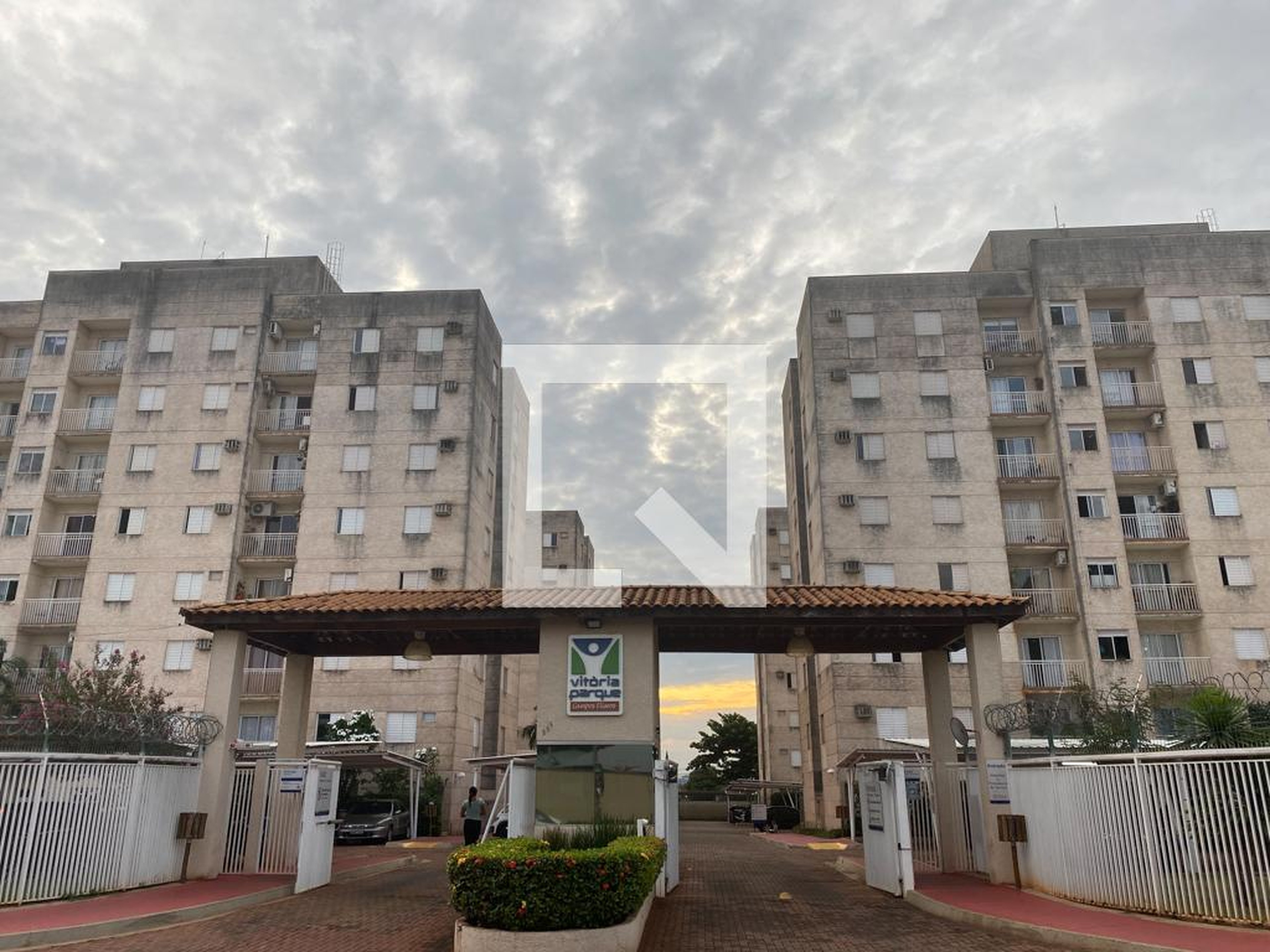 Fachada do Condomínio Condomínio Vitoria Parque Campos Eliseos