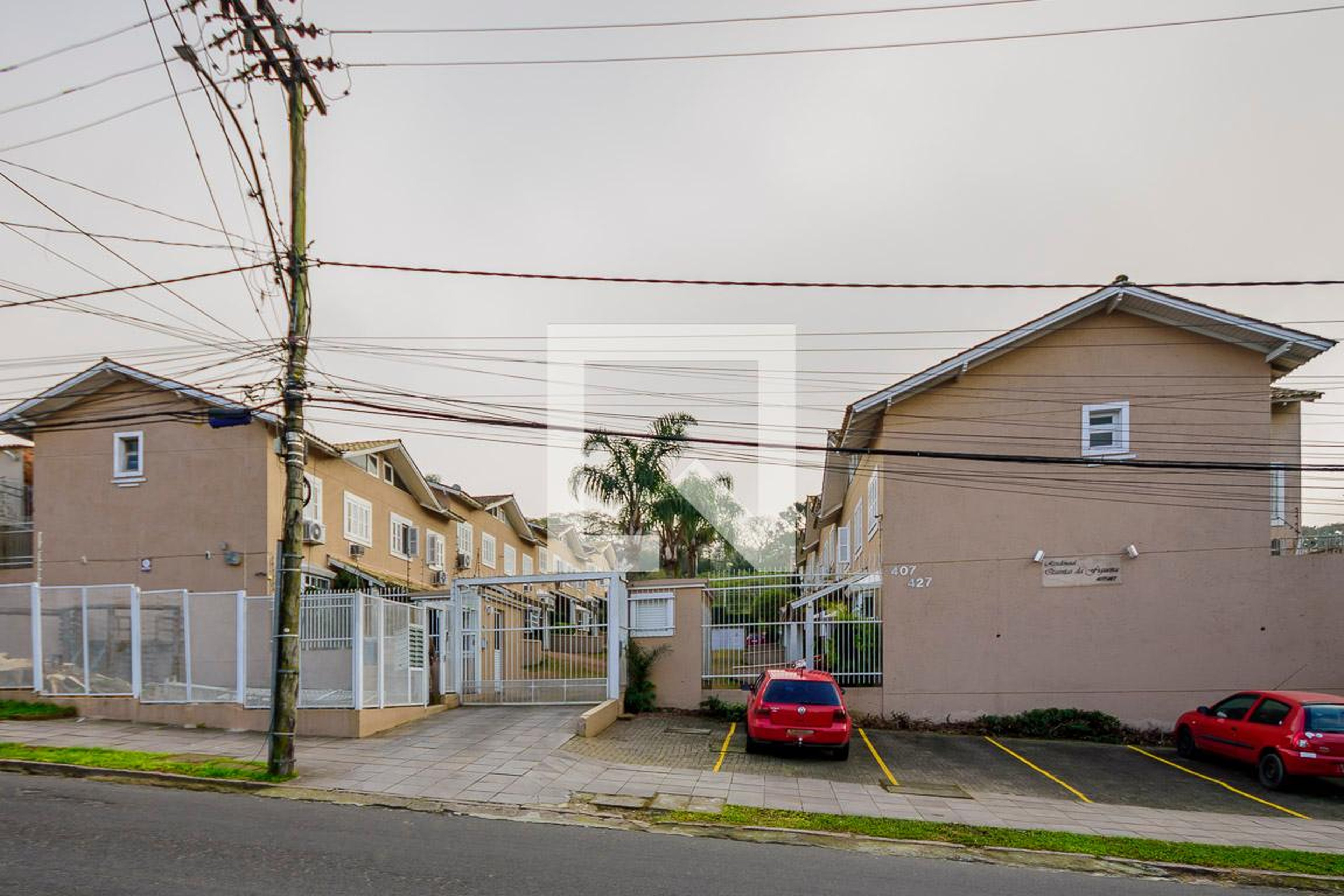 Fachada do Condomínio Condomínio em Rua Banco Inglês, 427