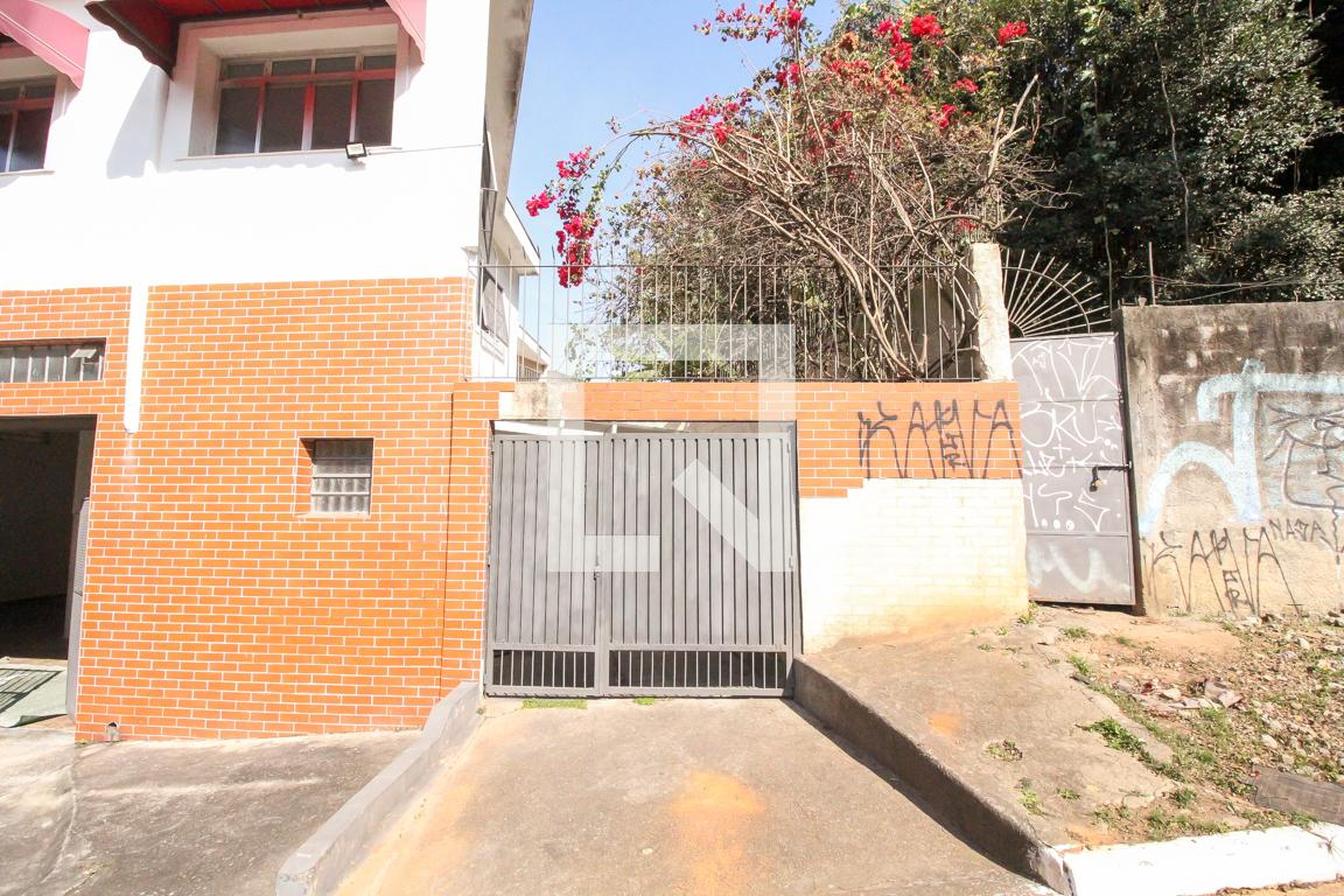 Fachada Condomínio em Rua Saguairu, 74