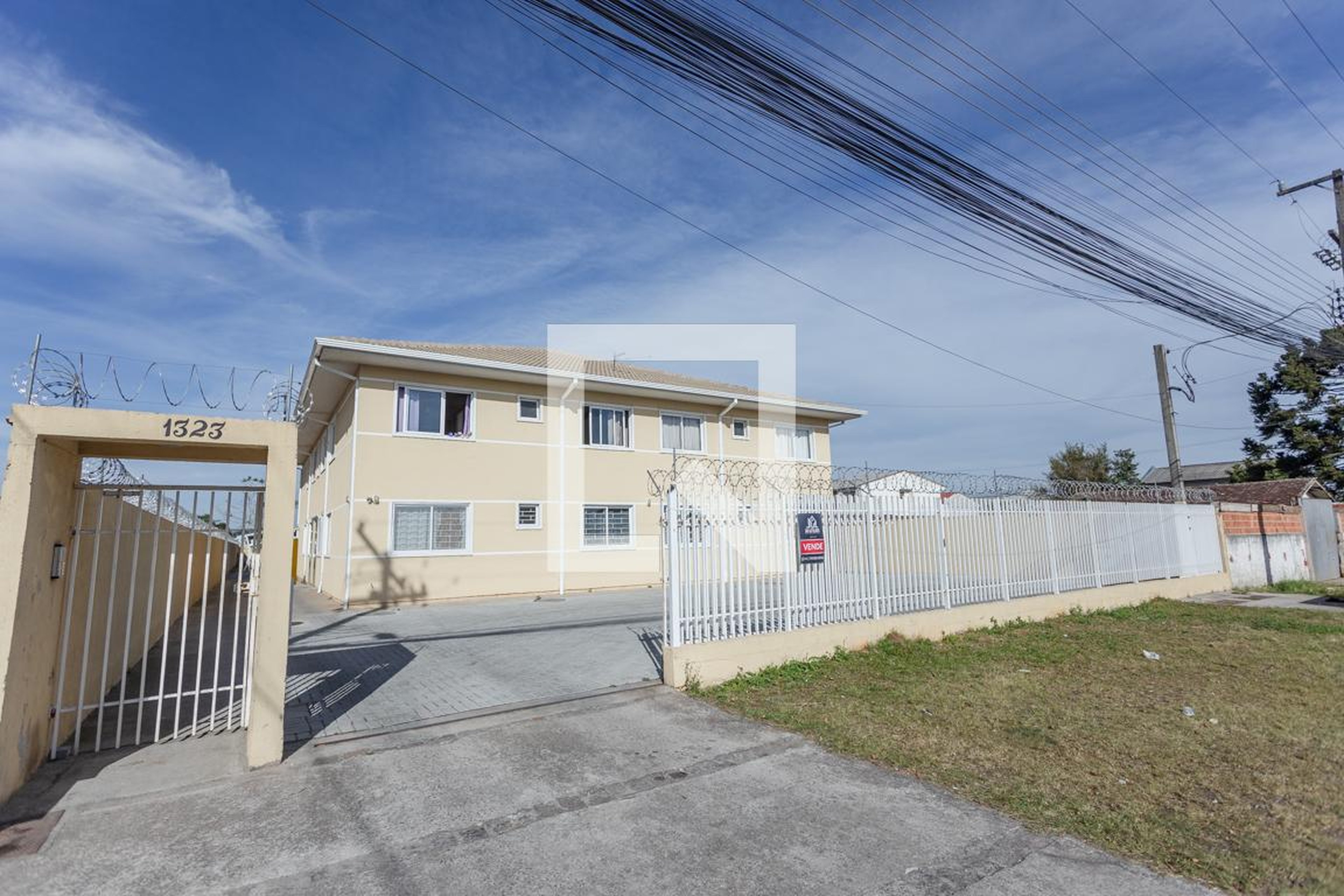 Fachada Condomínio em Rua Rio Paranapanema, 1323