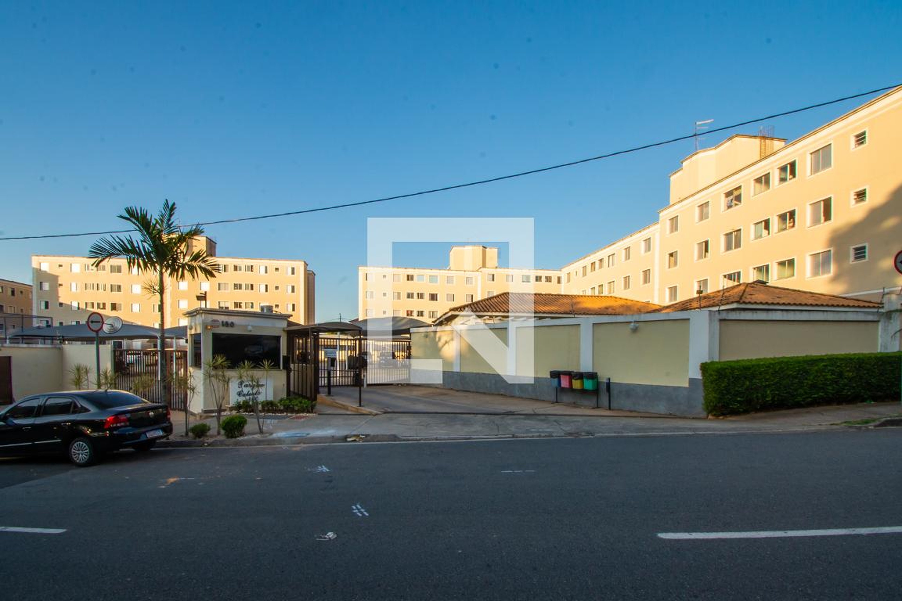 Fachada Condomínio em Rua Antônio Santos Carvalhinho, 305