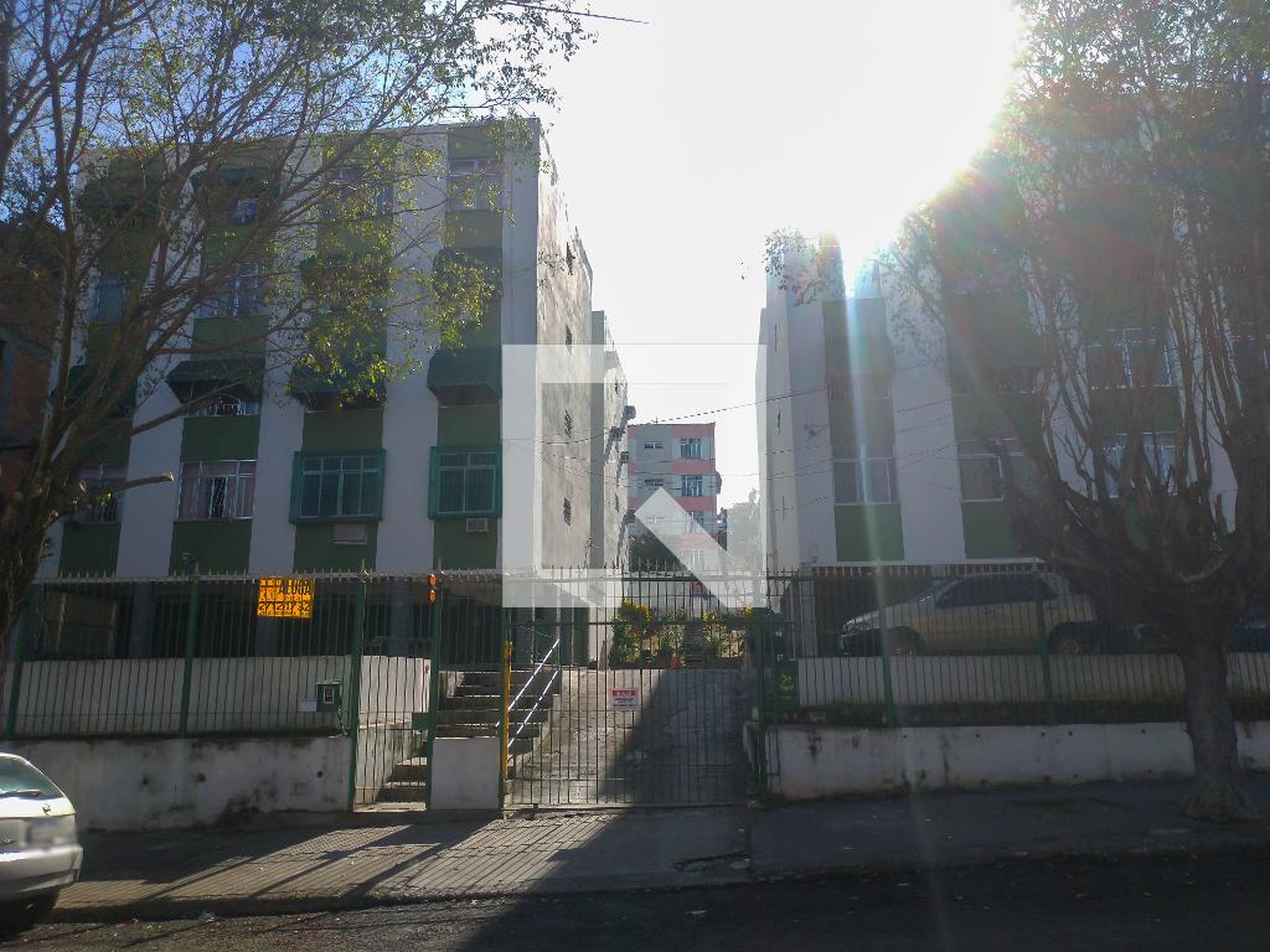 Fachada Condomínio em Rua Martins Baião, 88