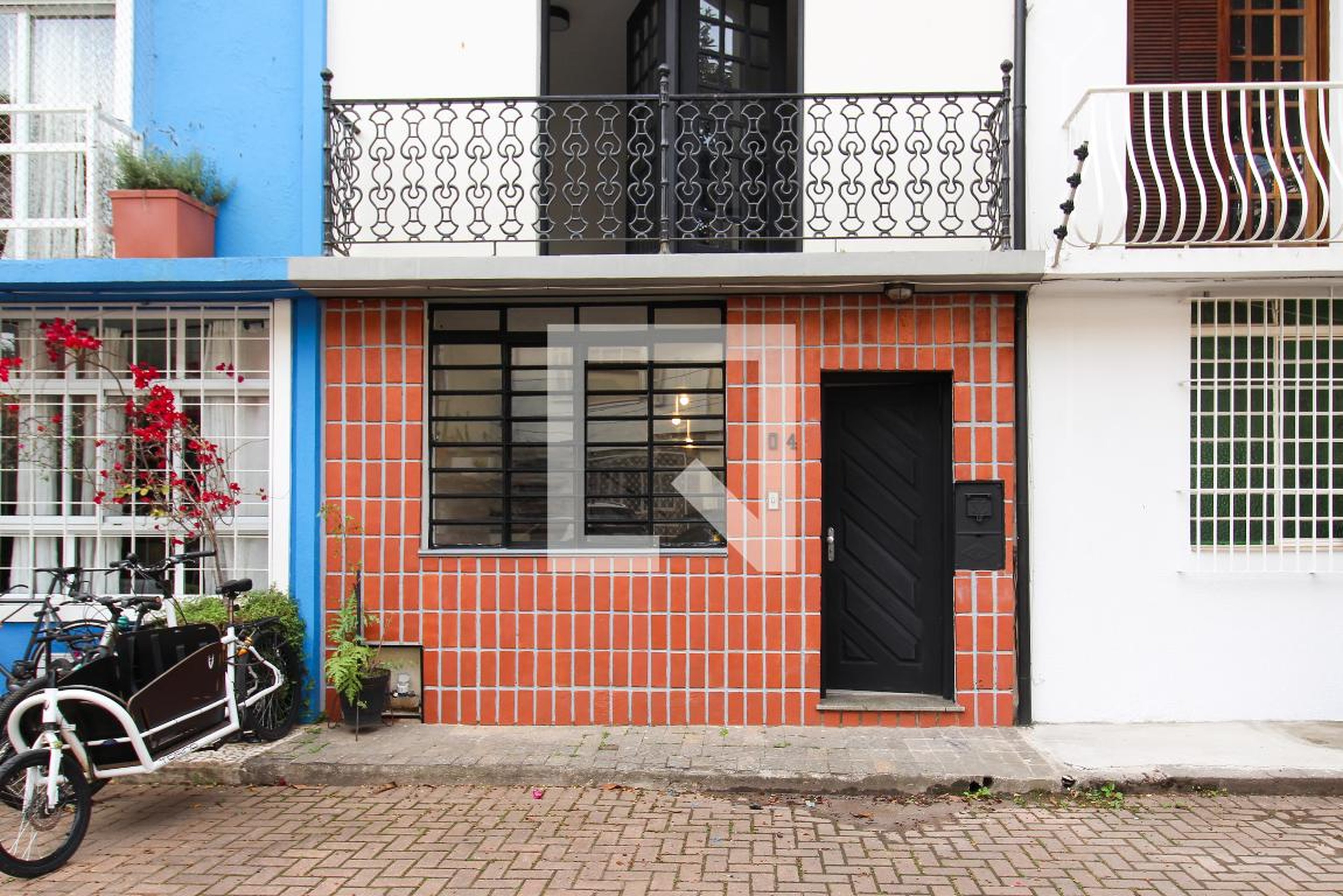 Fachada Condomínio em Rua Brás Melilo, 49
