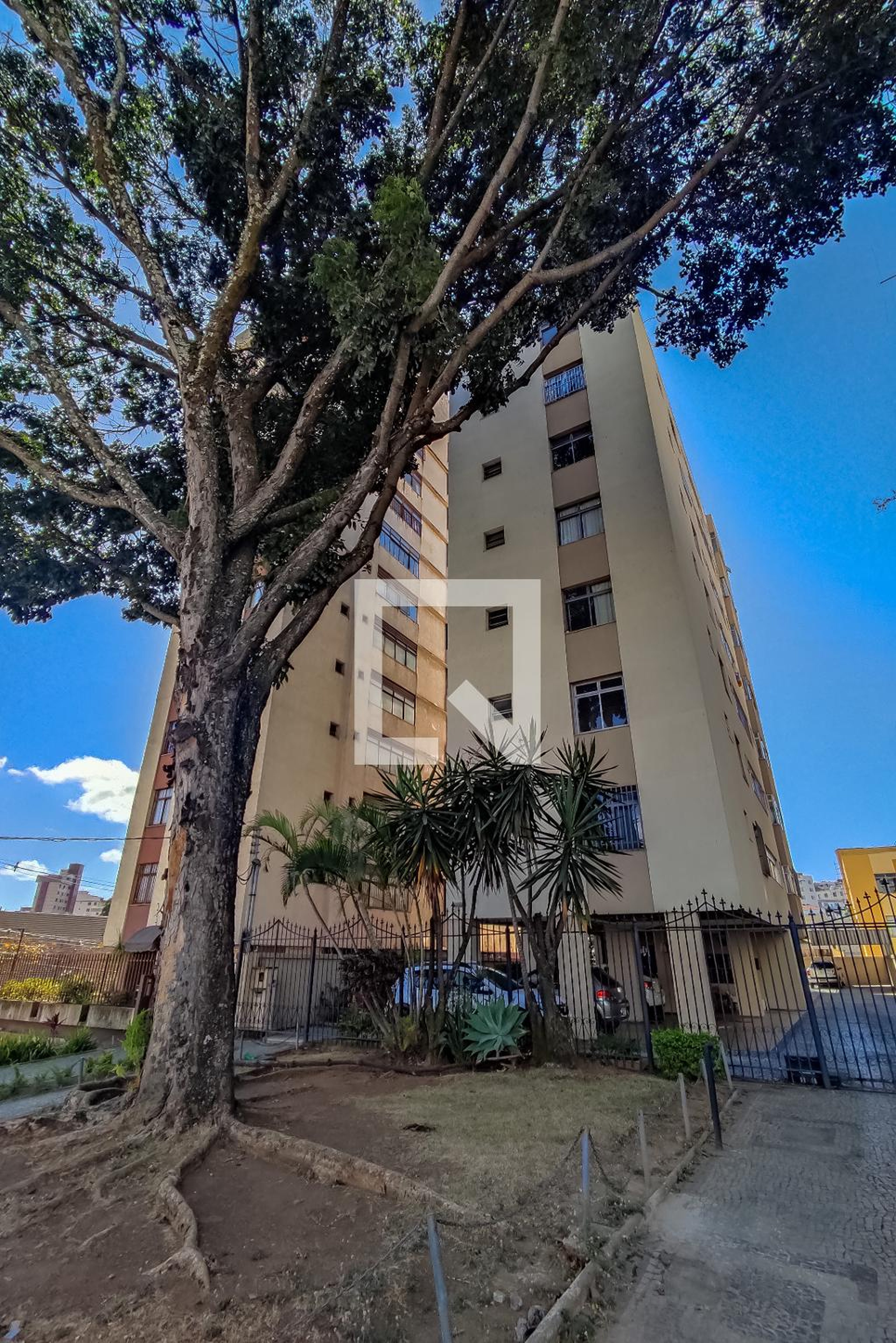 Fachada Condomínio em Avenida Cristiano Machado, 1894