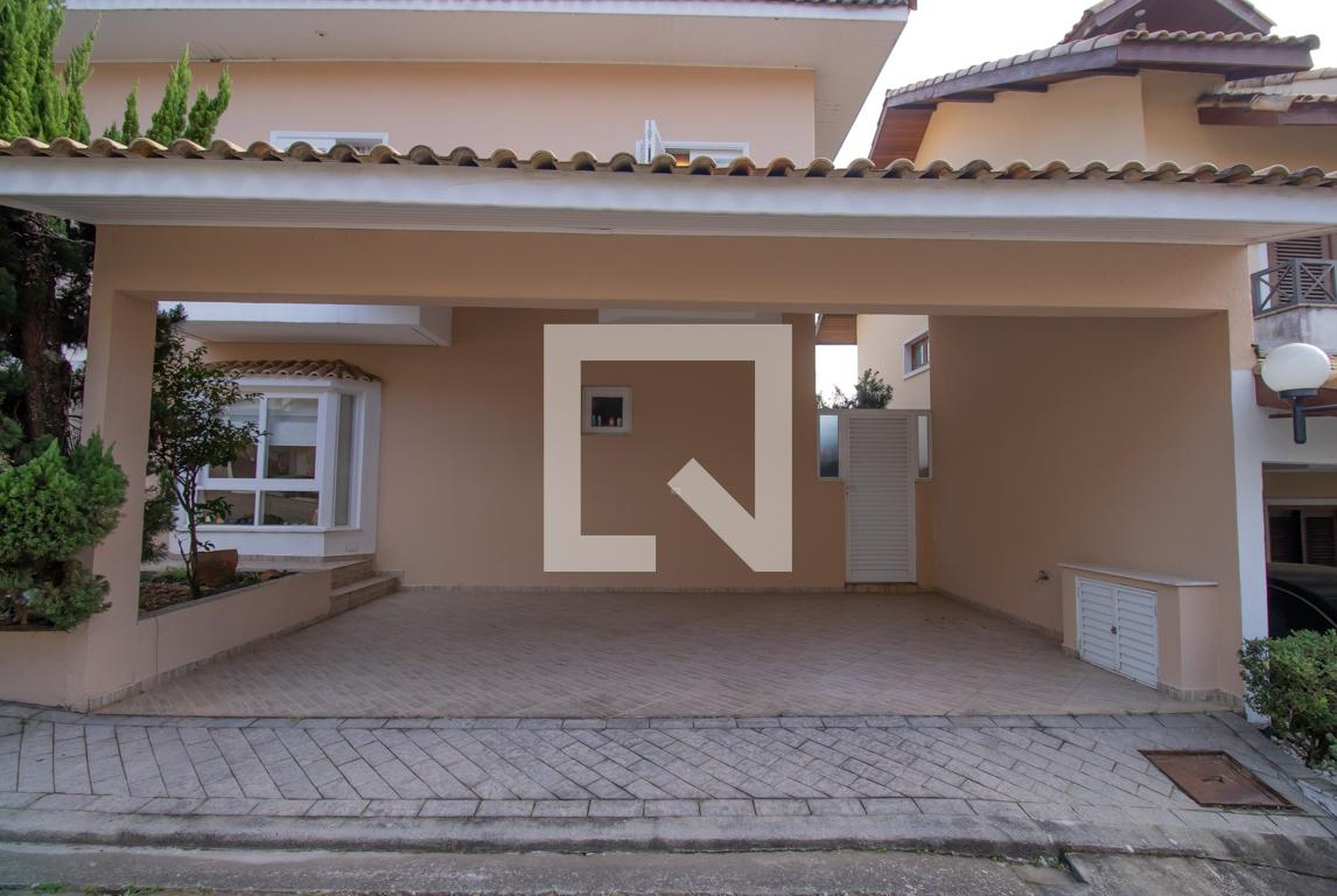 Fachada Condomínio Vila dos Ipes