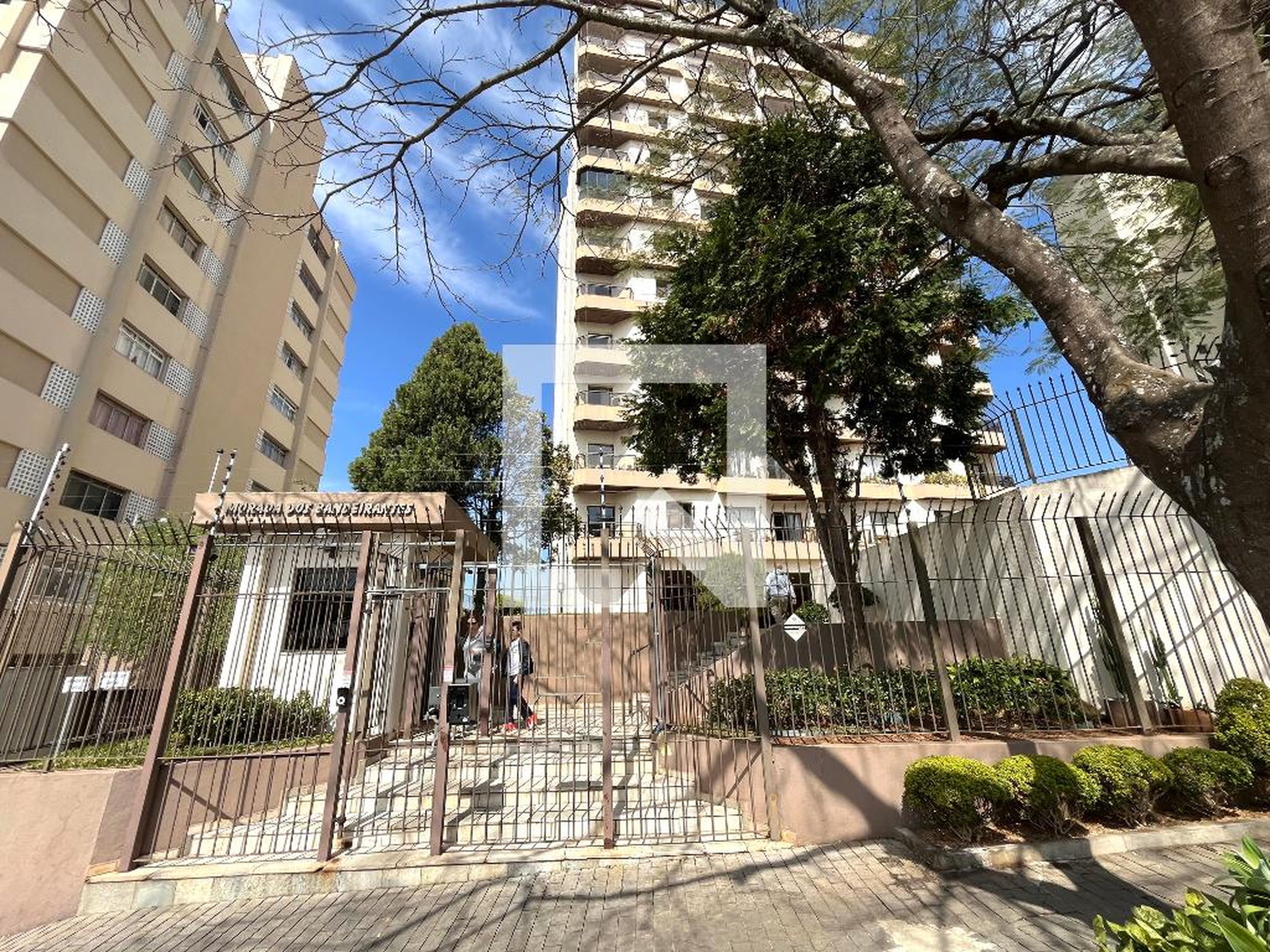 Fachada Condomínio Morada dos Bandeirantes