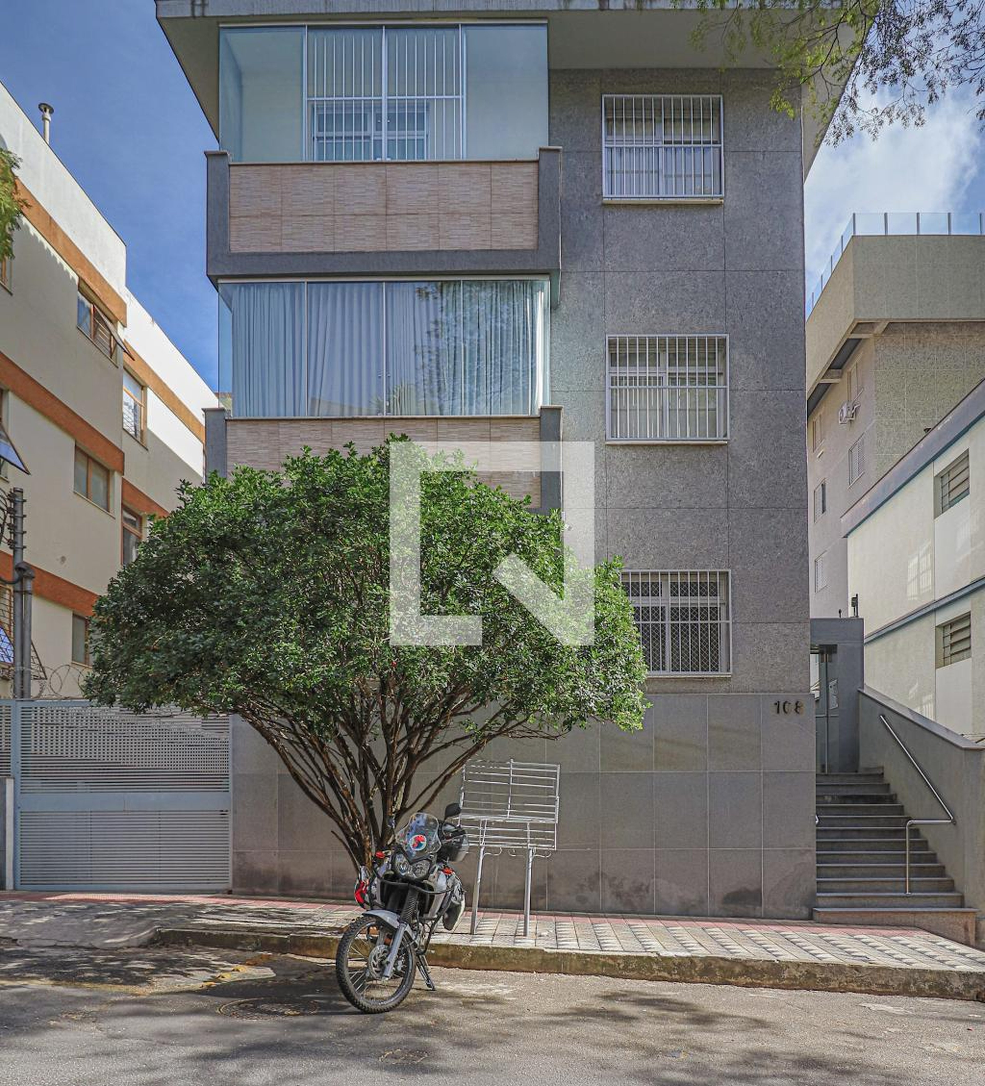 Fachada Edifício Claudia Maria