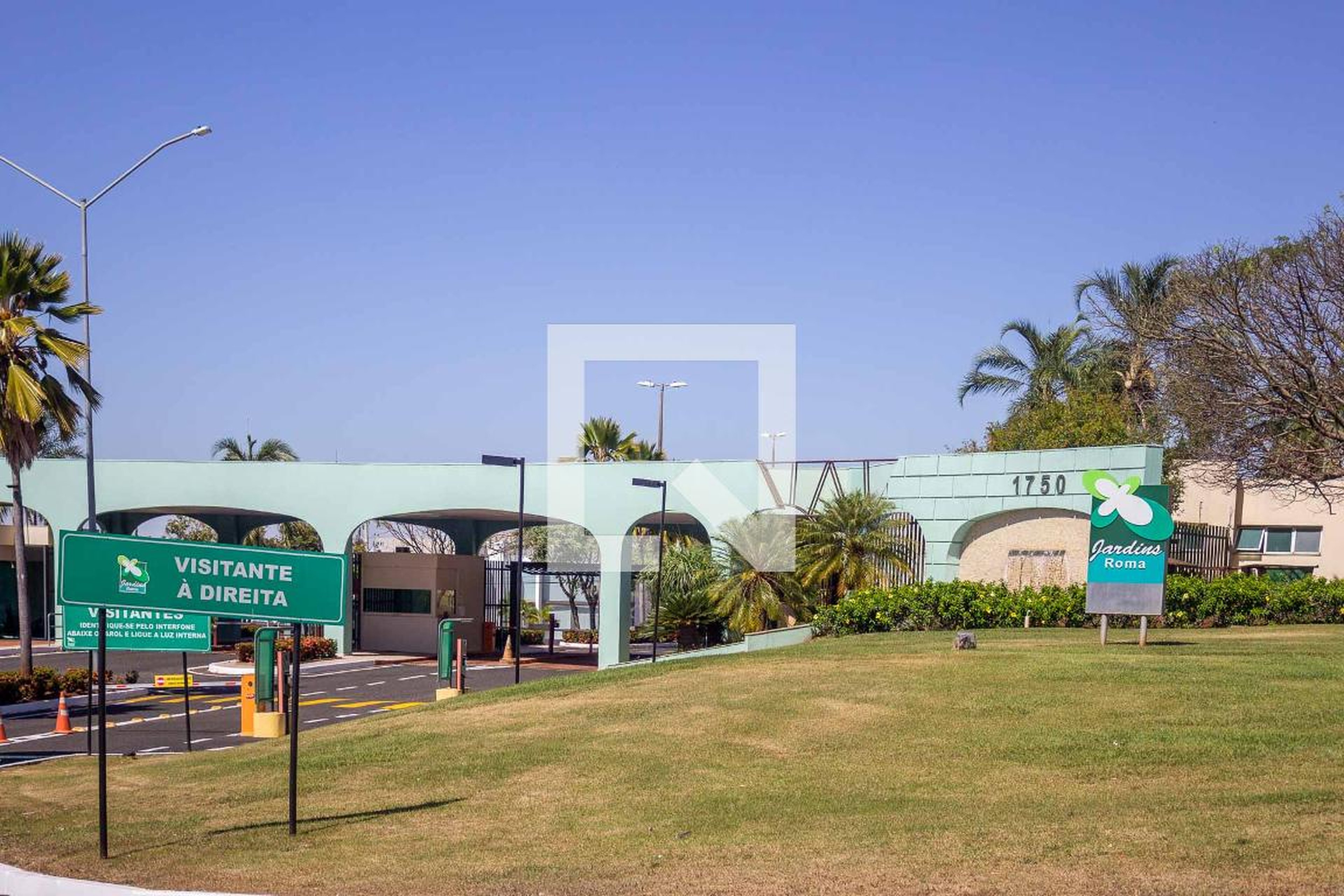 Fachada do Condomínio Condomínio Jardins Roma