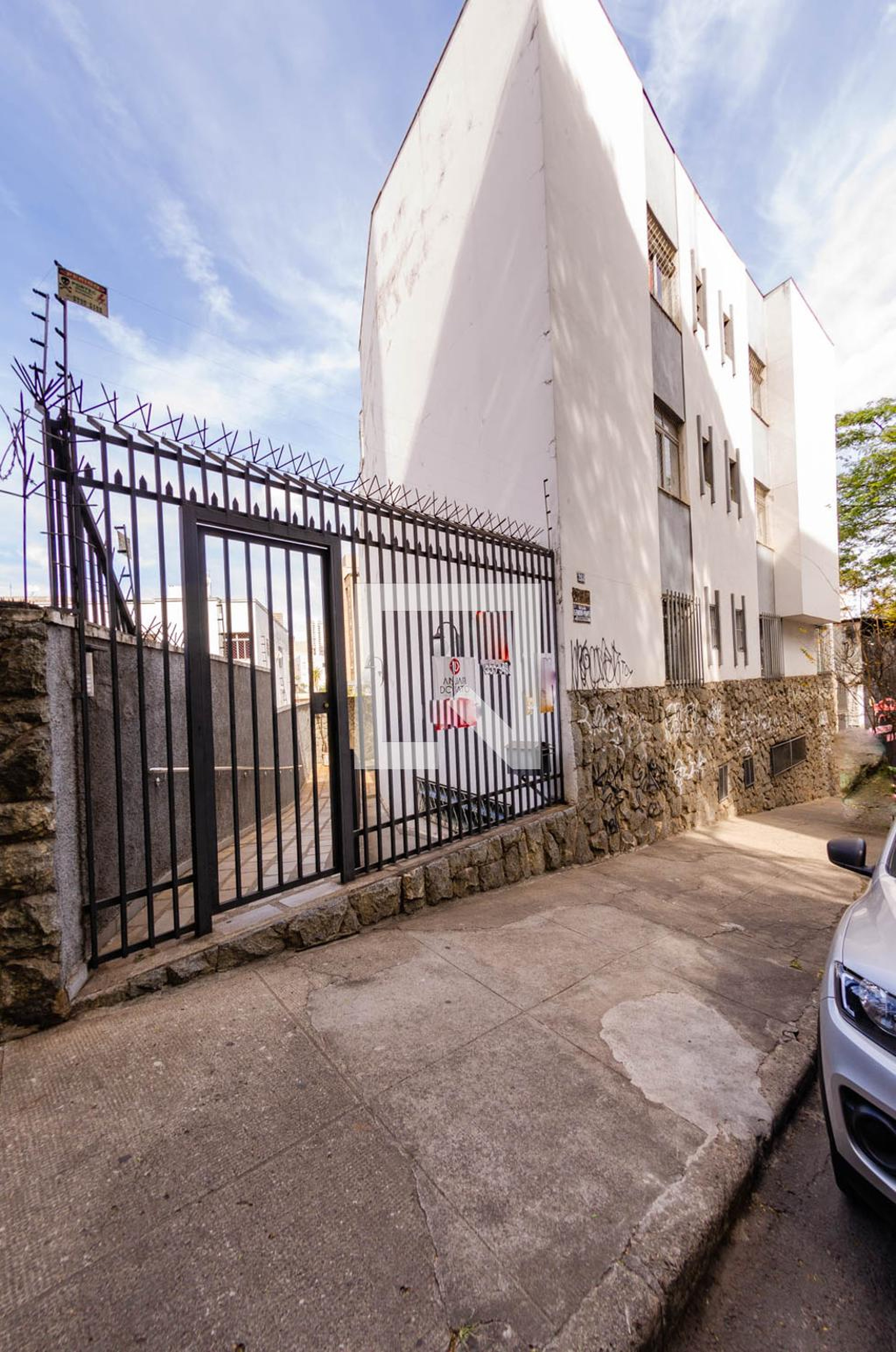 Fachada Condomínio em Rua Senador Pompéu, 268