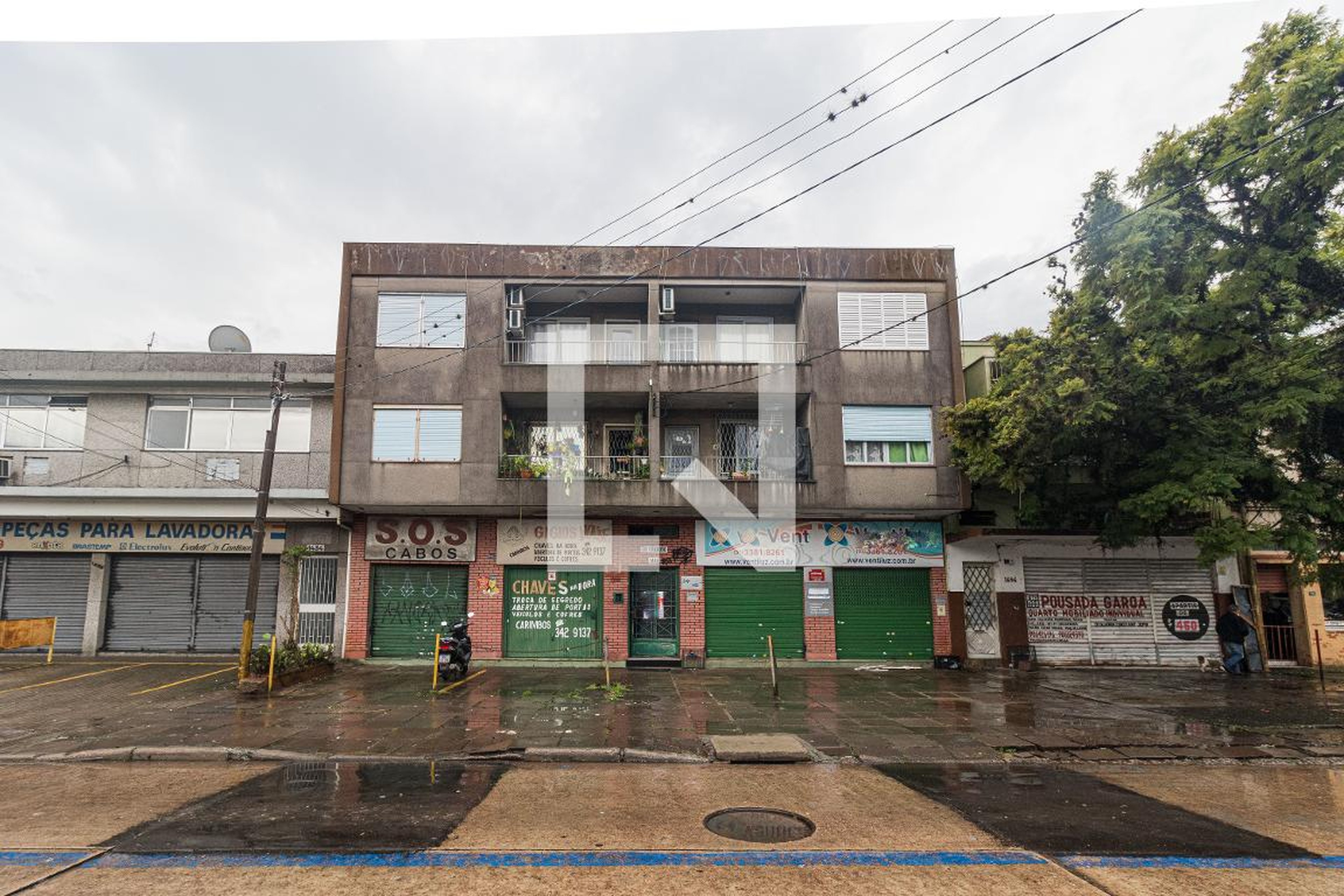 Fachada do Prédio Condomínio em Avenida Brasil, 1448