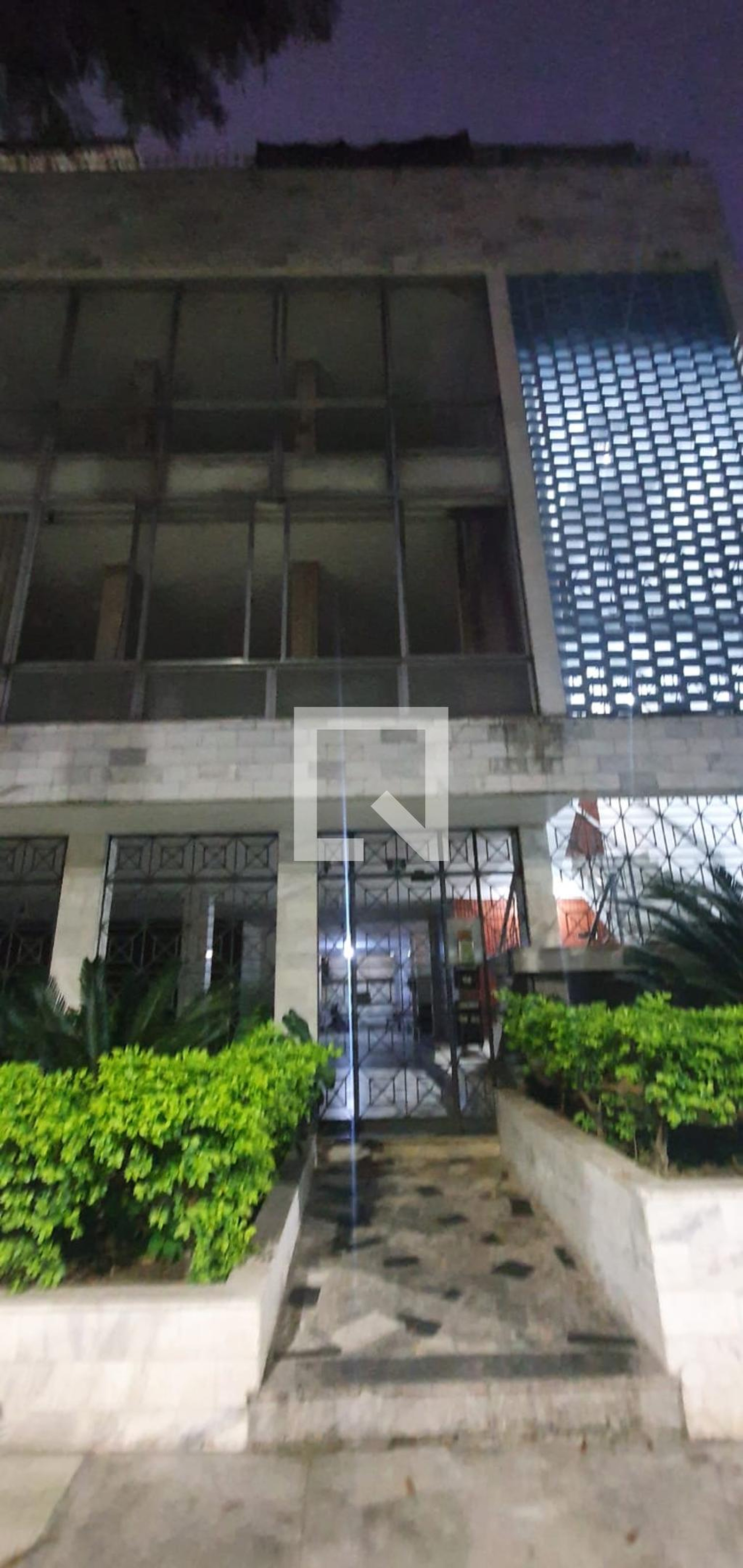 Fachada Condomínio em Rua Max Fleiuss, 22