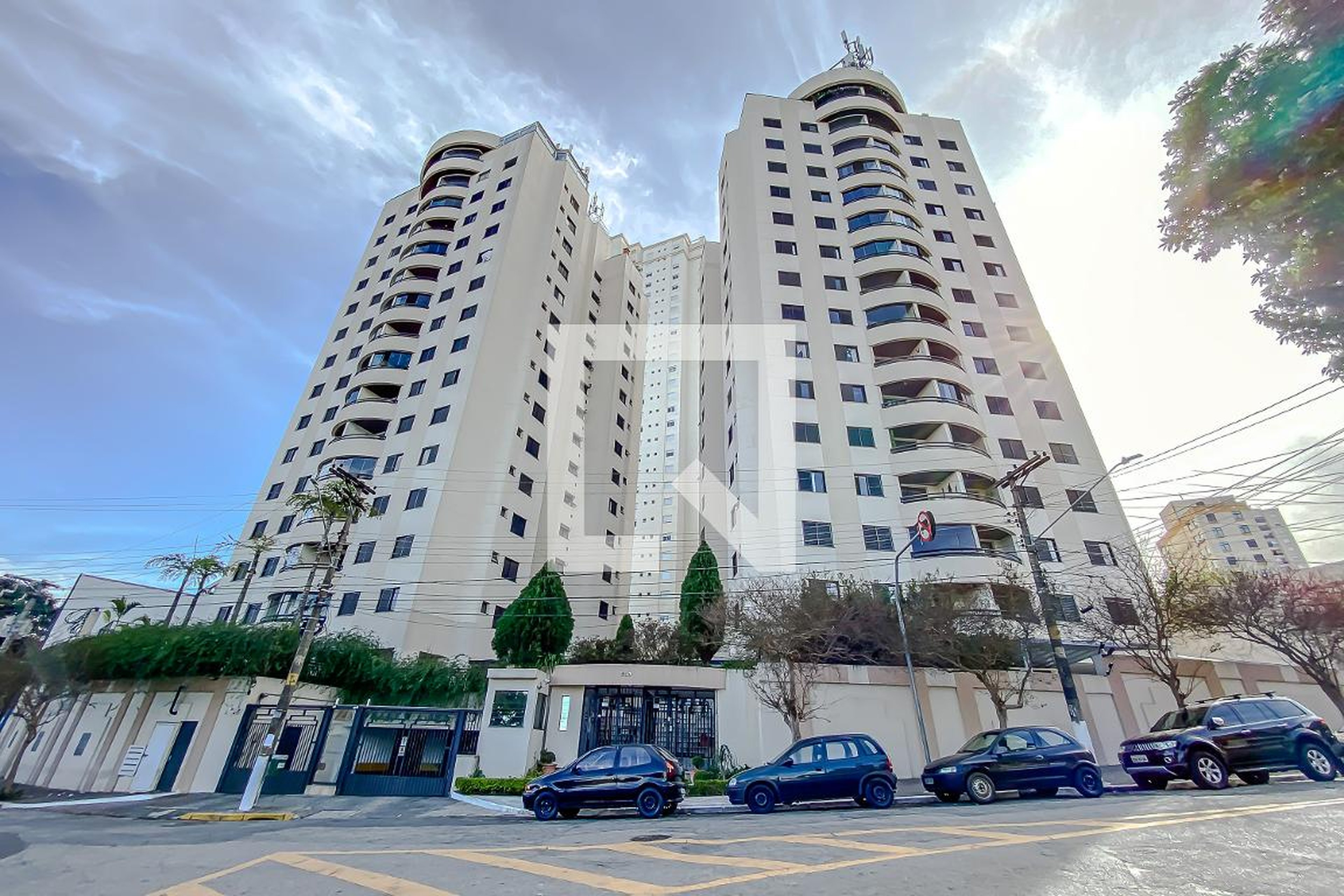 Fachada Condomínio em Rua Cônego Antônio Lessa, 358