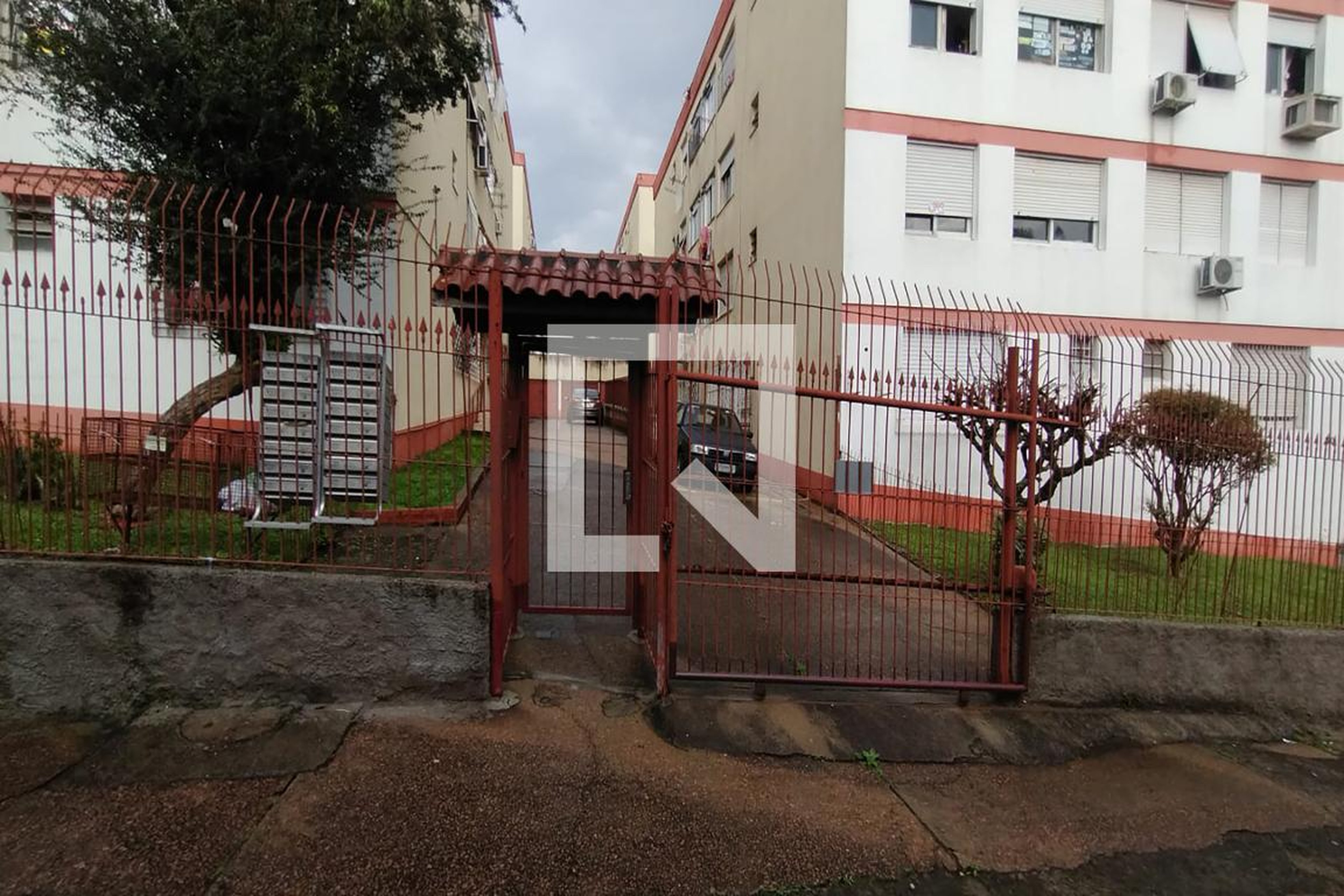 Fachada do Condomínio Condomínio em Rua Marechal Francisco Antônio Bitencourt, 100