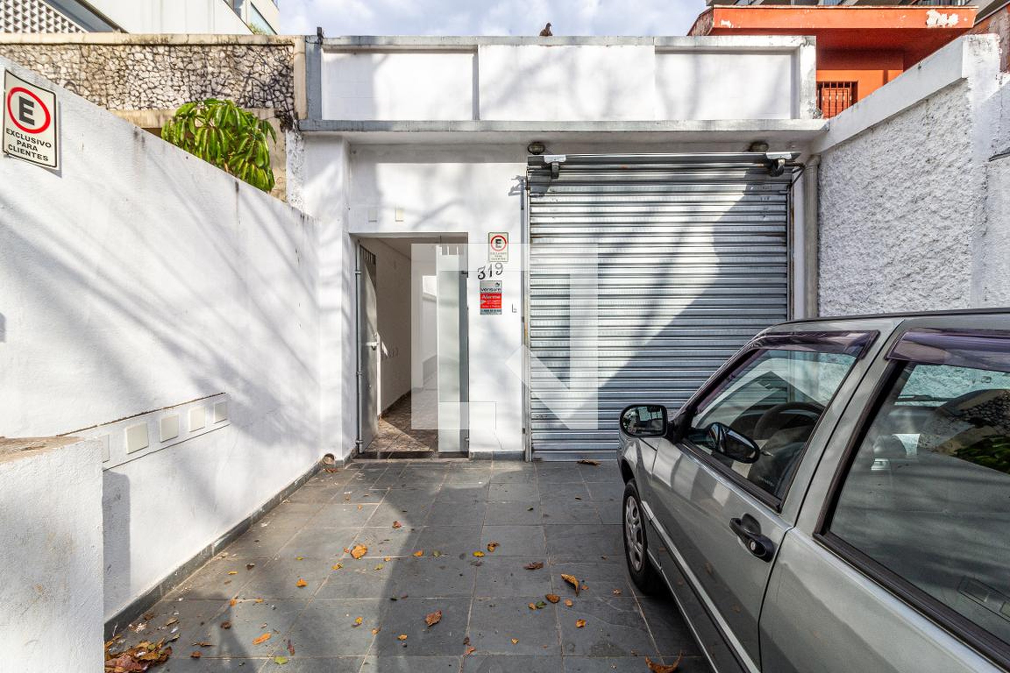 Fachada Condomínio em Rua Coronel Joaquim Ferreira Lobo, 319