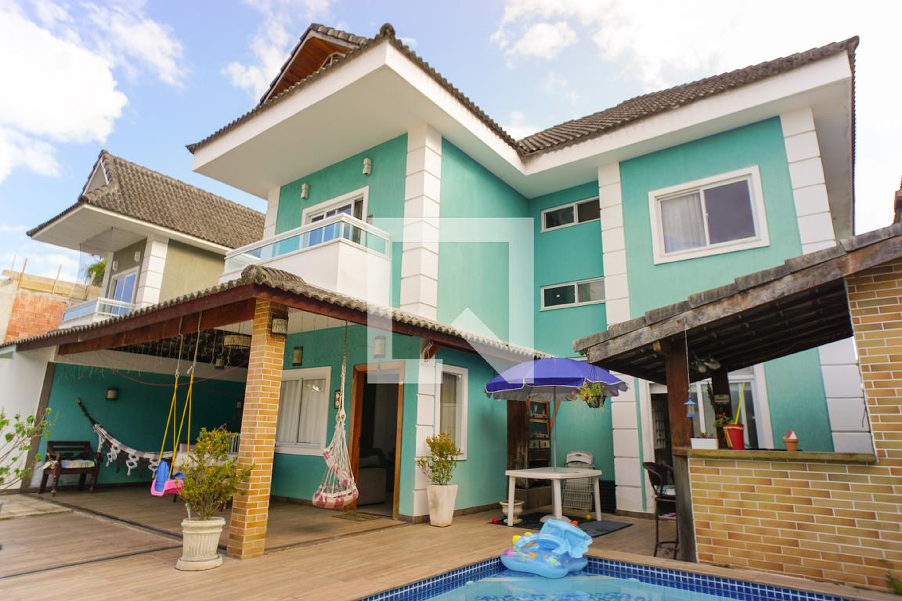 Fachada Condomínio Village Biarritz