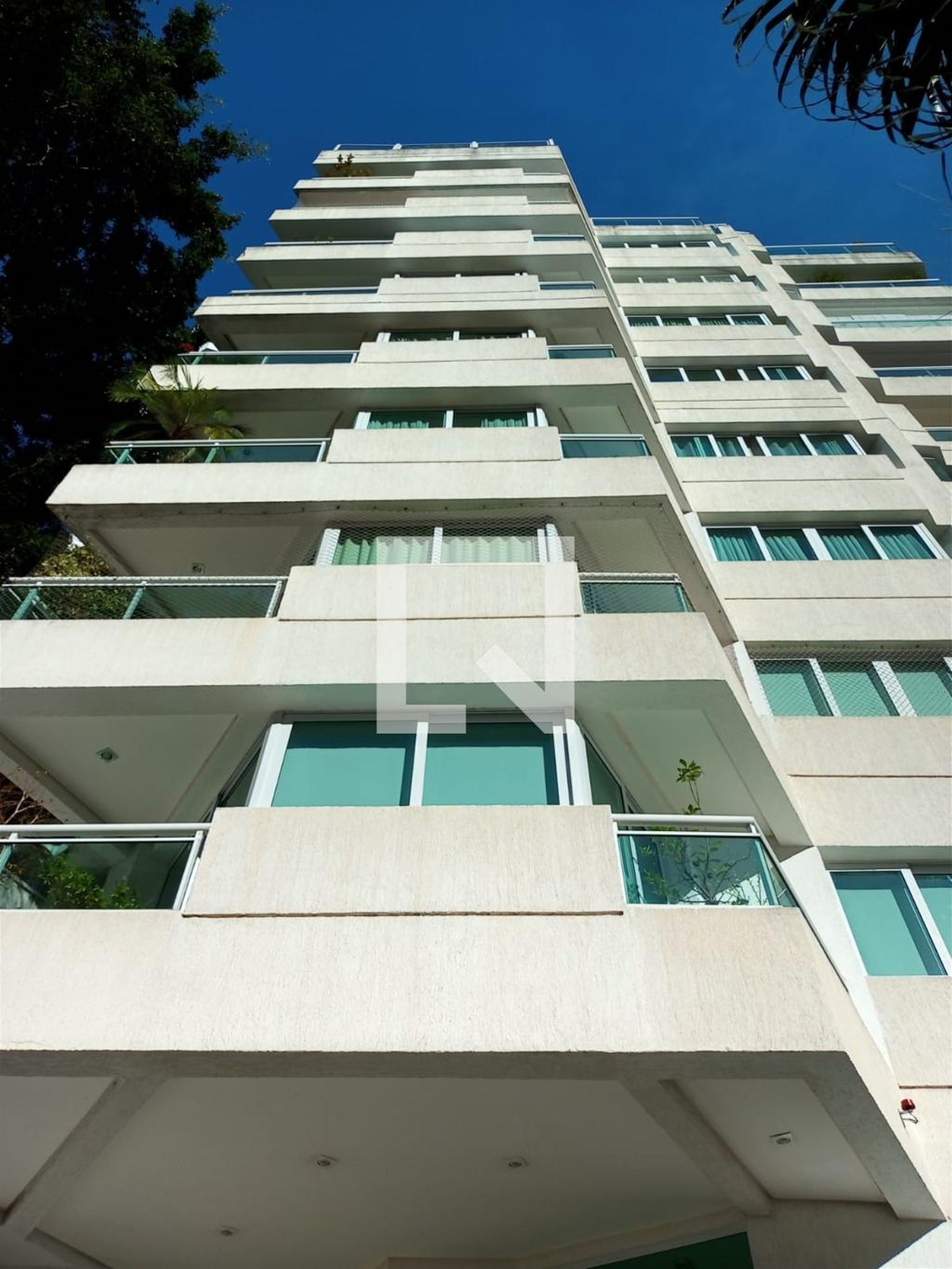 Fachada do Condomínio Condomínio Giverny