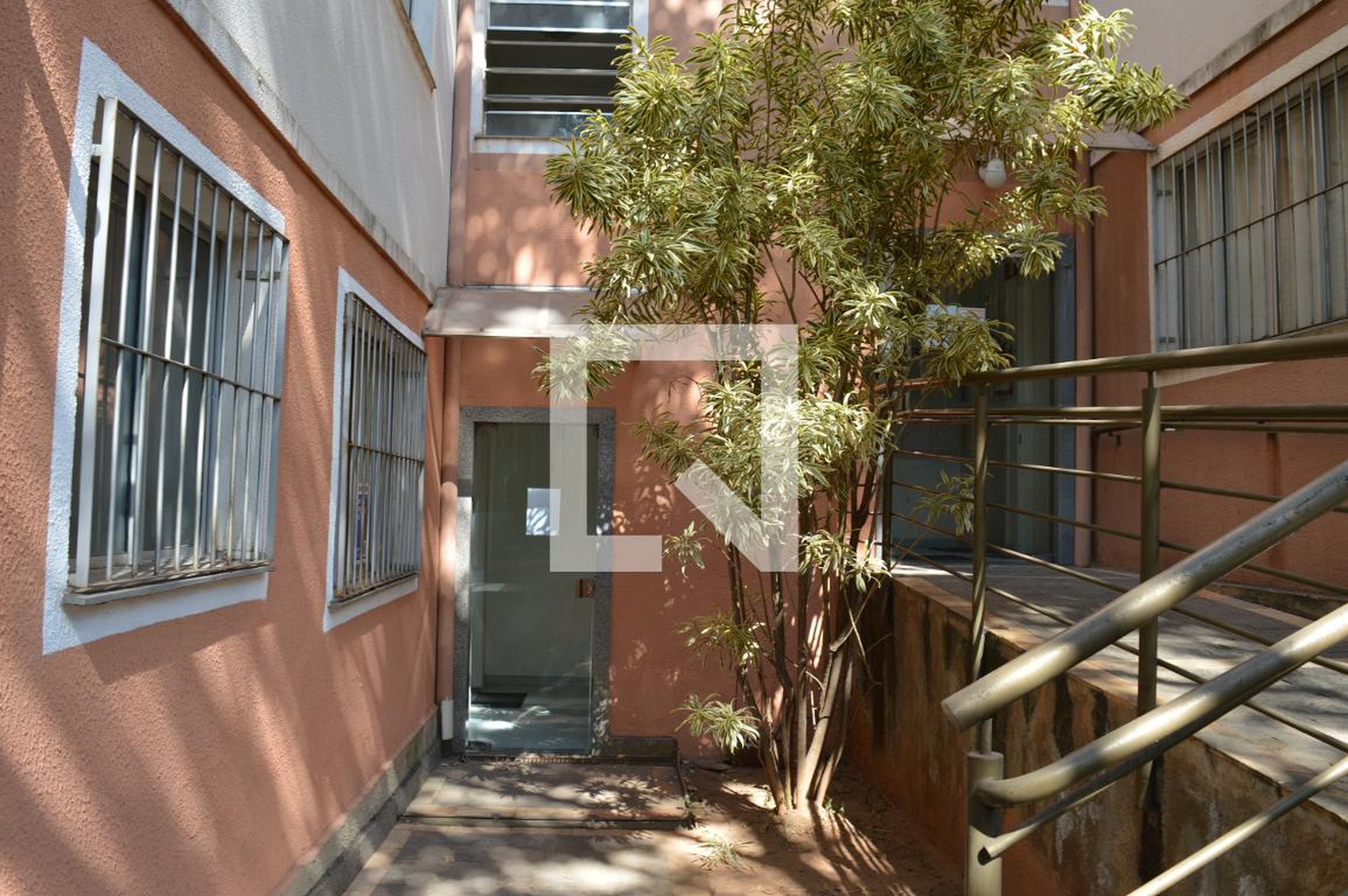 Fachada Condomínio em Rua Felipe Moura, 475