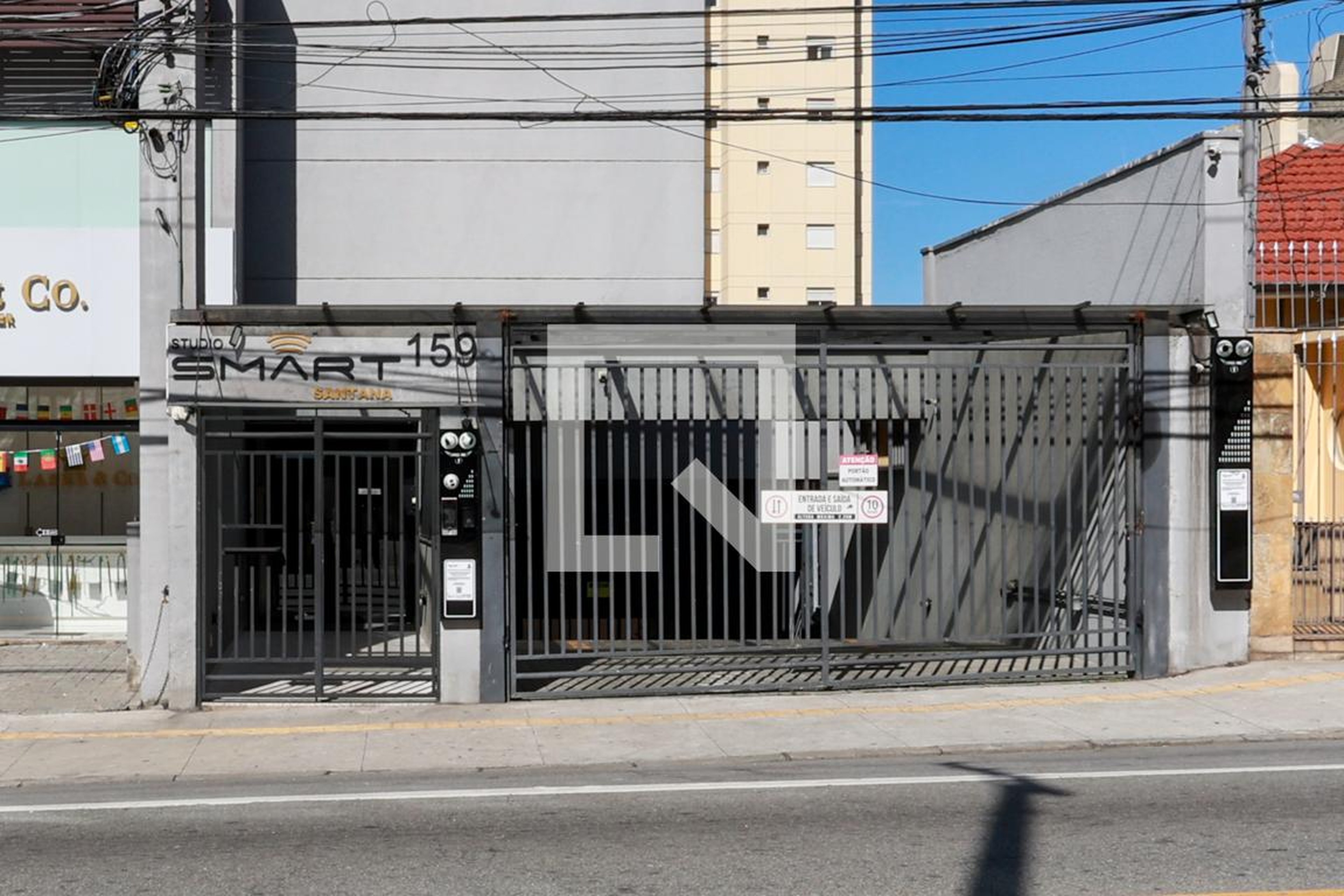 Fachada do condomínio Condomínio Smart Santana