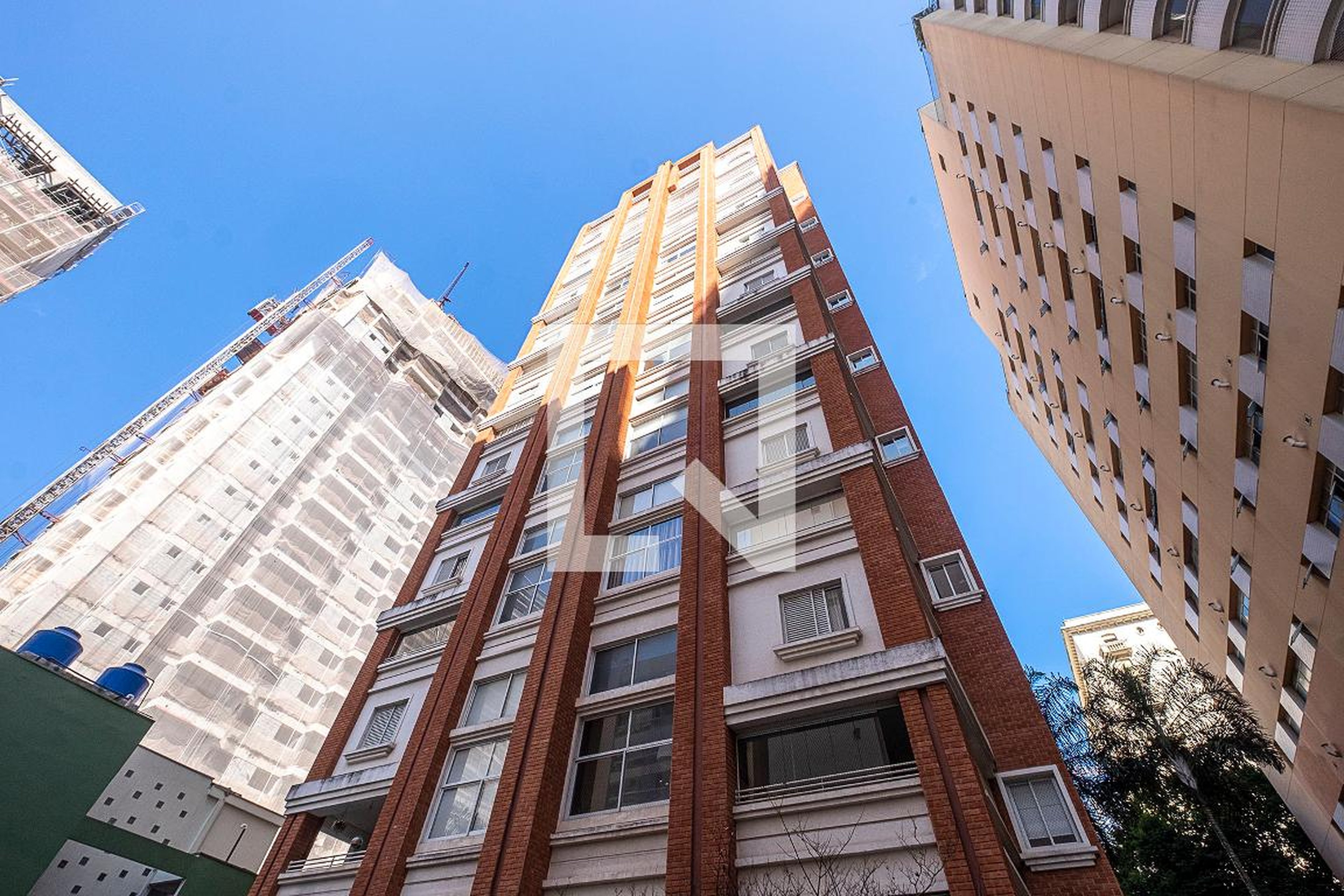 Fachada Edifício Vertical Space