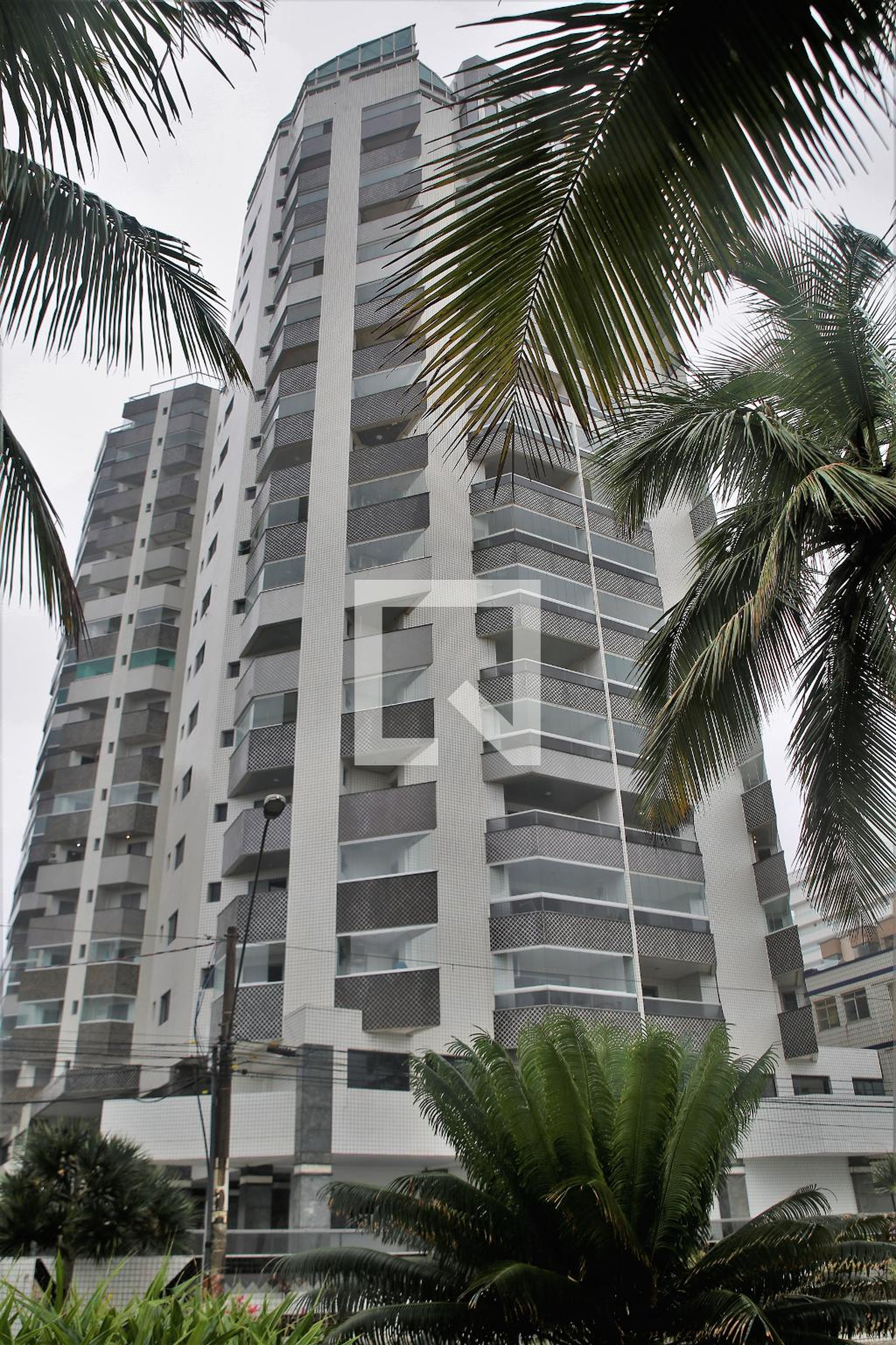 Fachada Condomínio Aulus Plautius