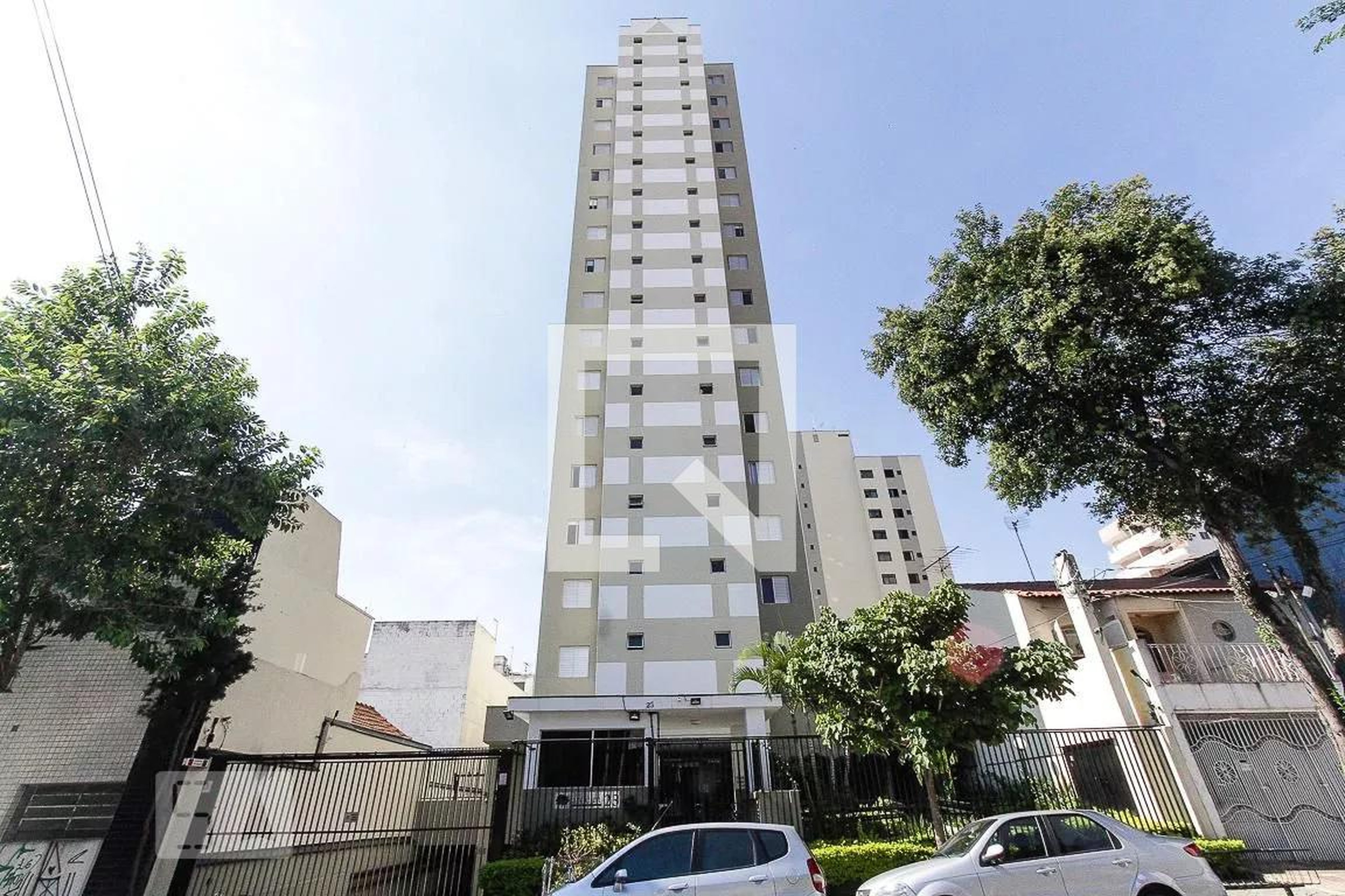 Fachada Condomínio em Rua Terezina, 2