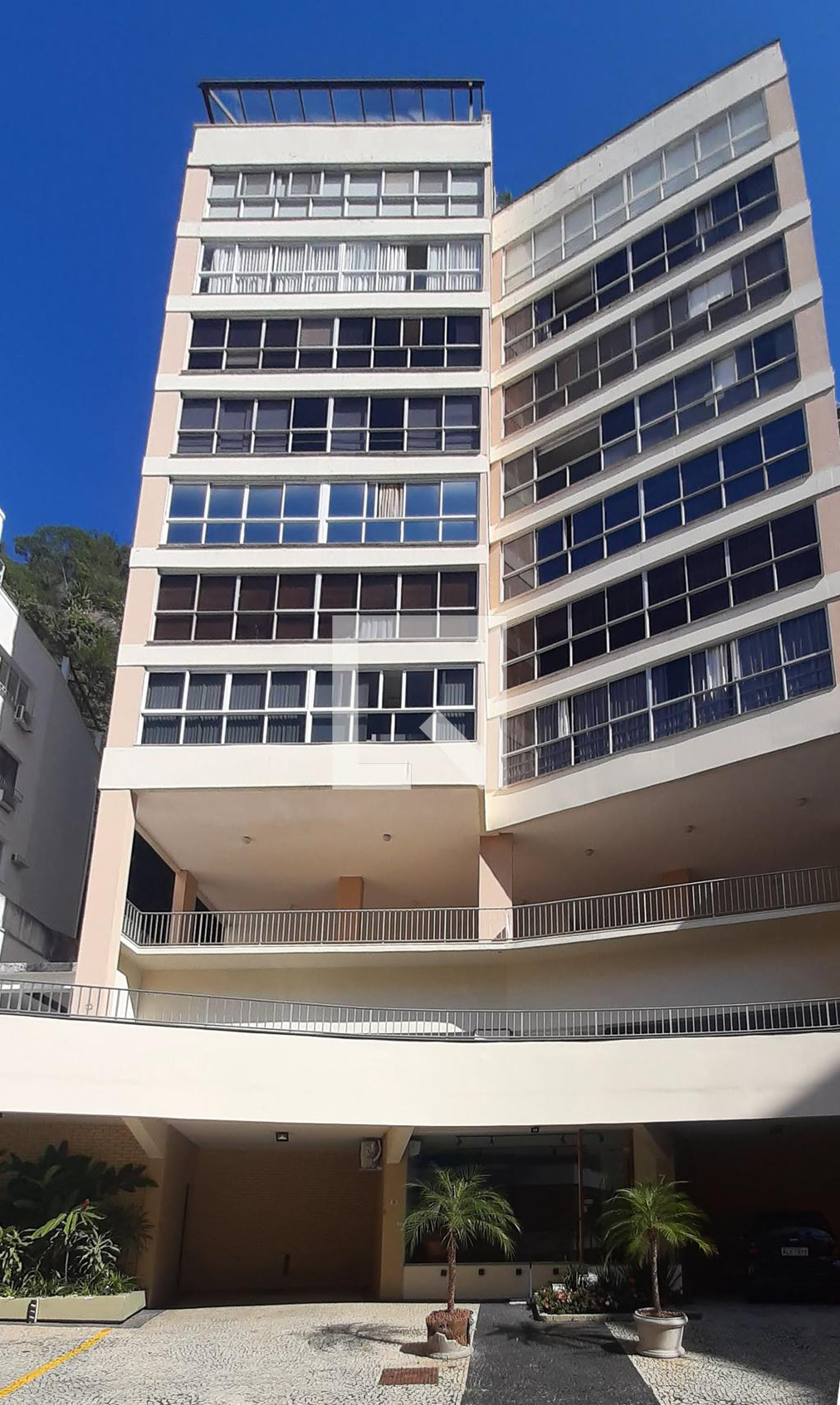 Fachada Condomínio em Rua Professor Brandão Filho, 70