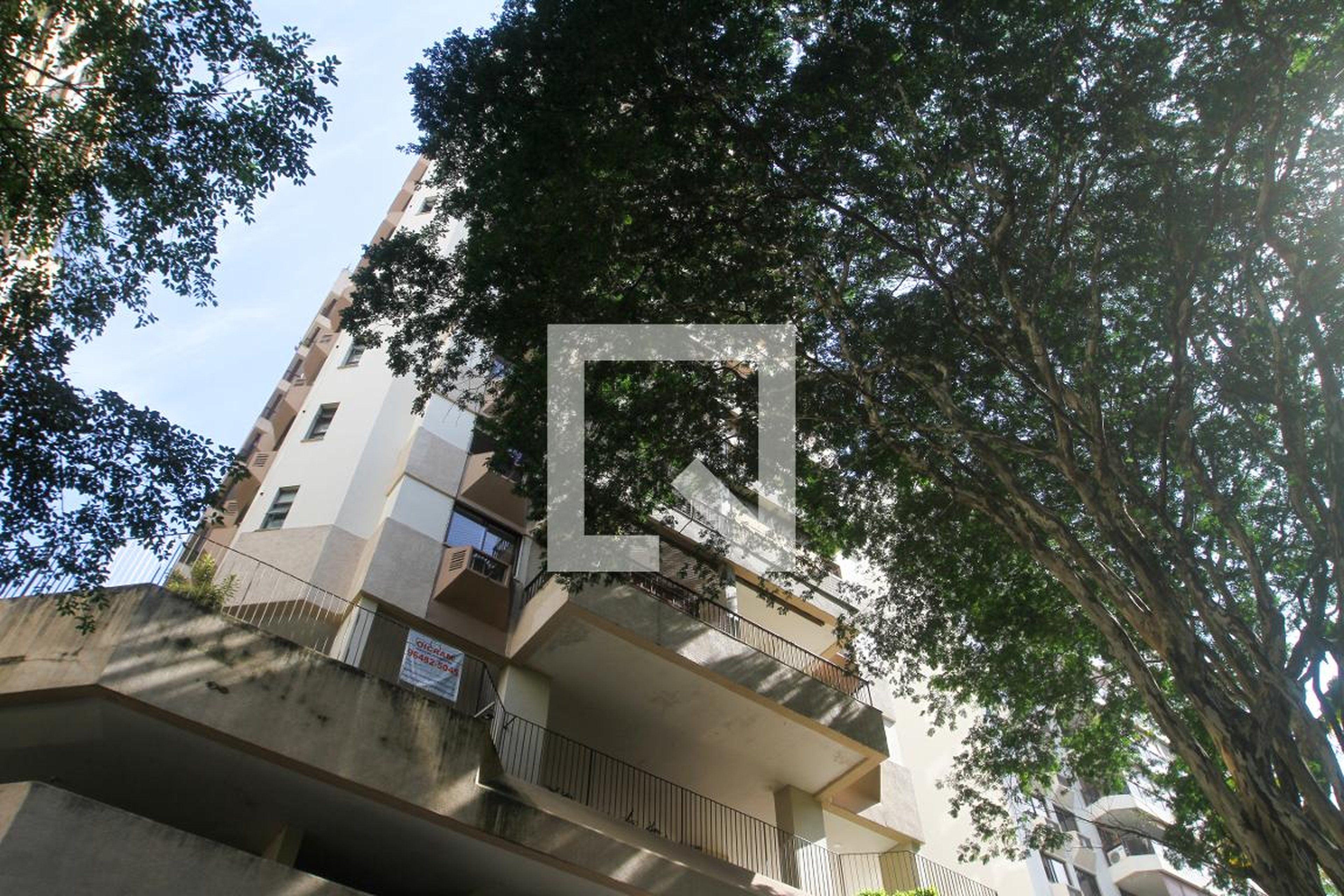 Fachada do Prédio Condomínio Sironi
