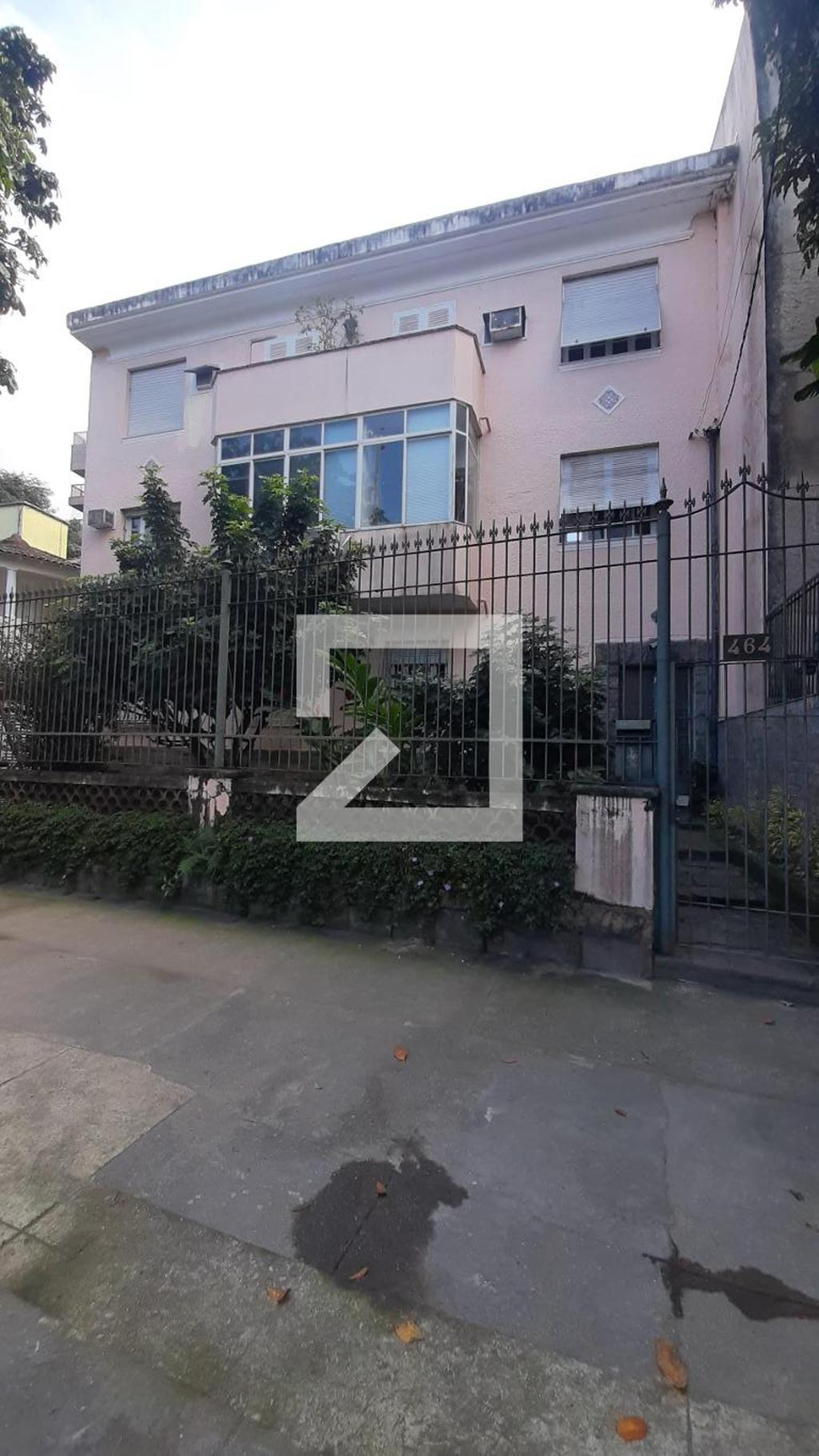 Fachada Condomínio em Rua Jardim Botânico, 464