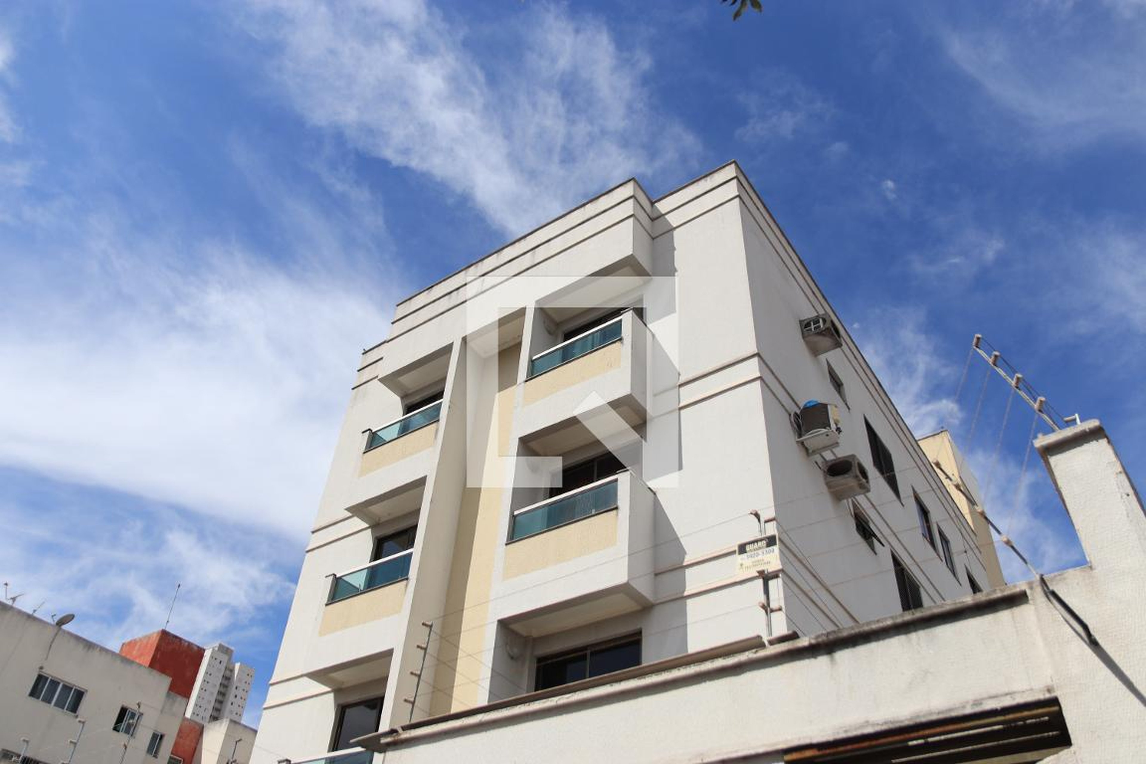 Fachada Residencial Delphos