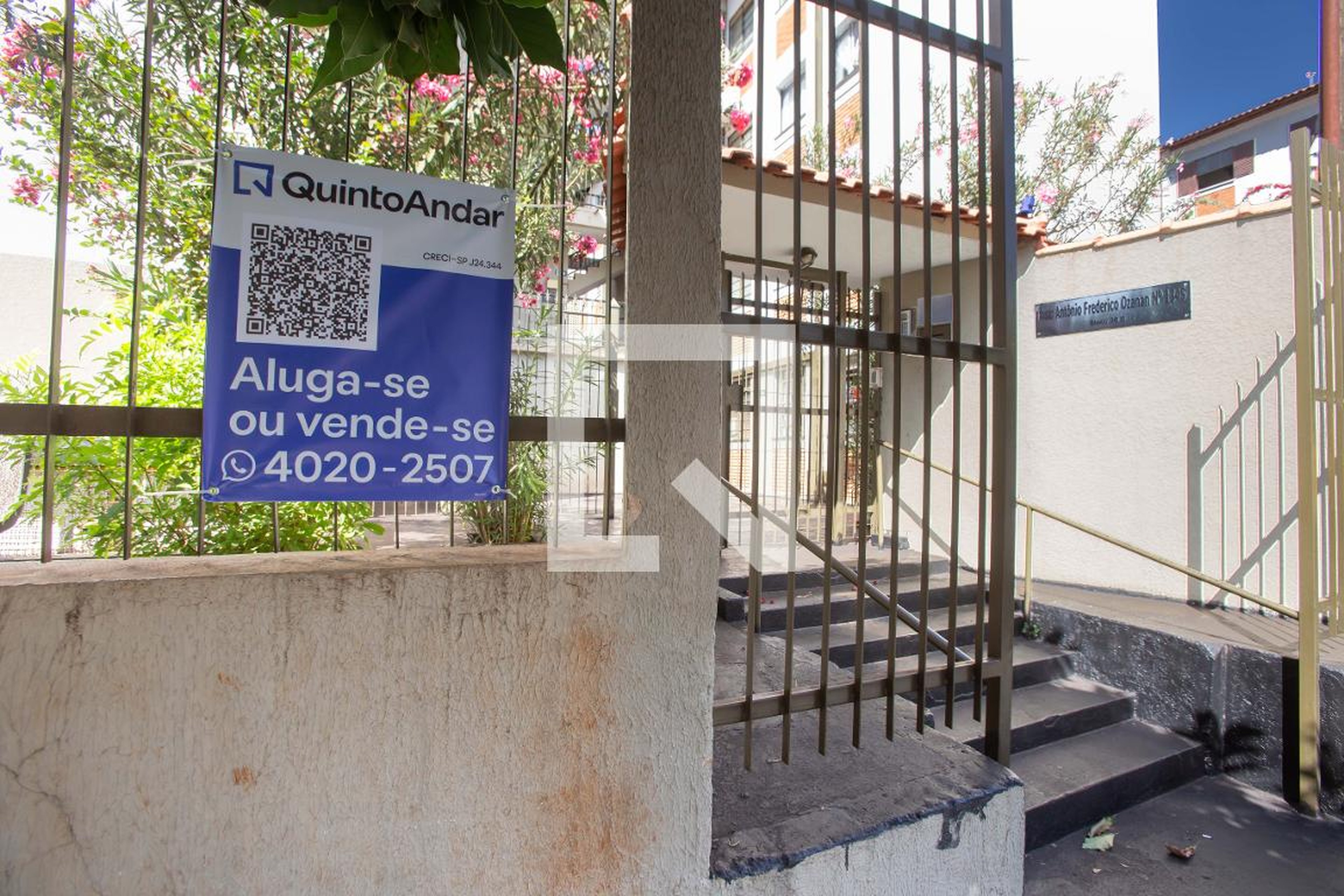 Fachada Condomínio de Franci