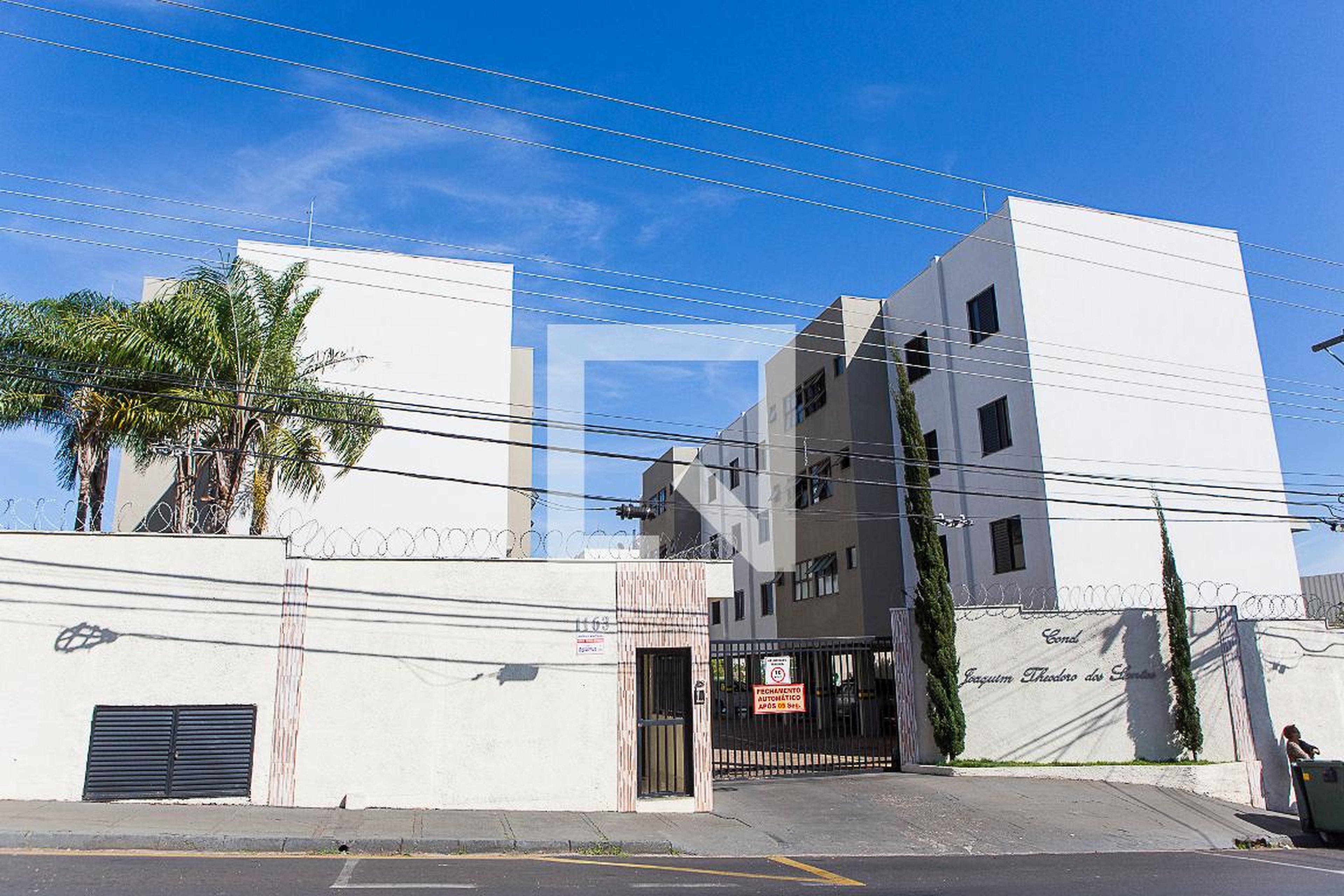 Fachada do Condominio Condomínio em Rua Engenheiro Azeli, 1163