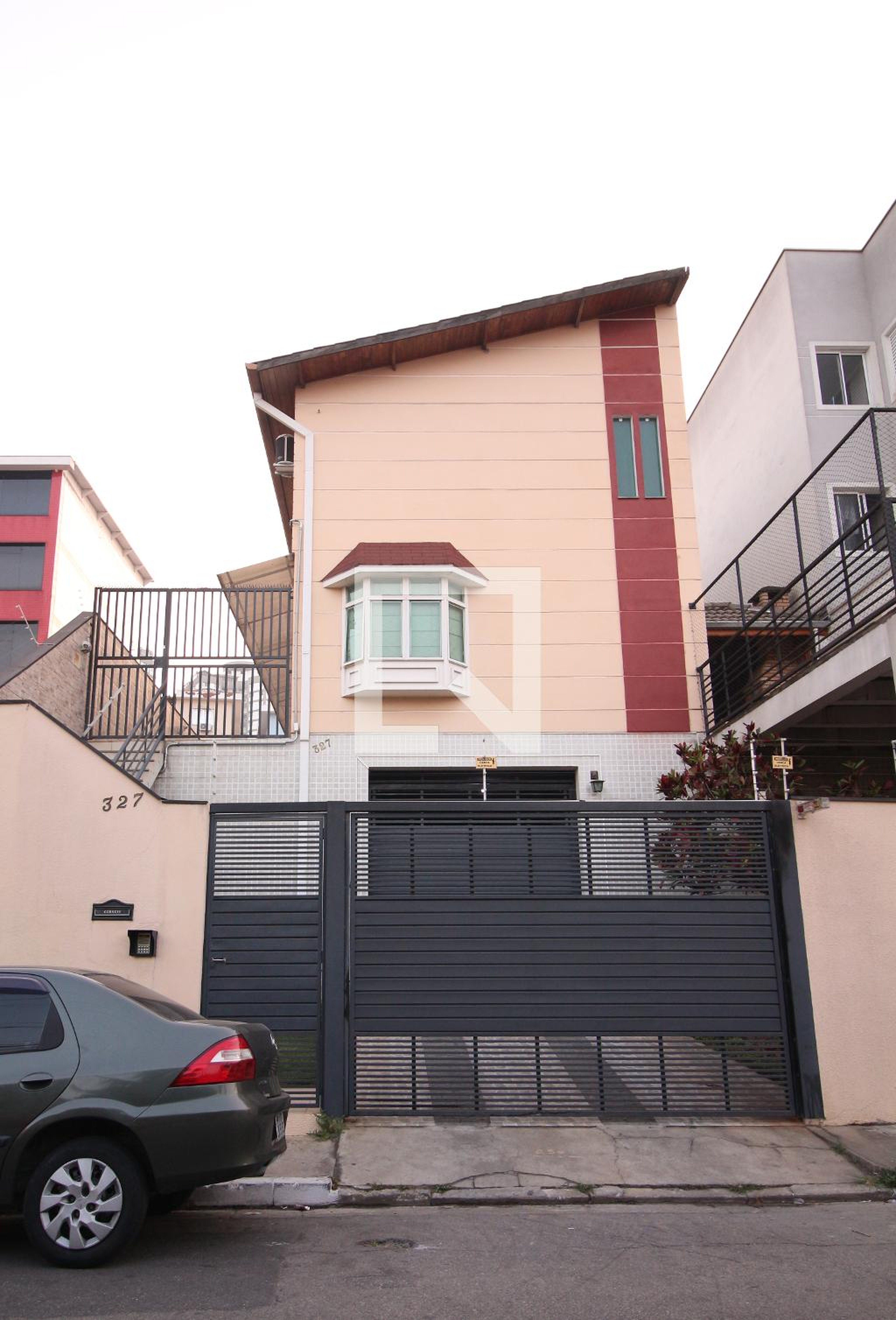 Fachada Condomínio em Rua Hanna Abduch, 327