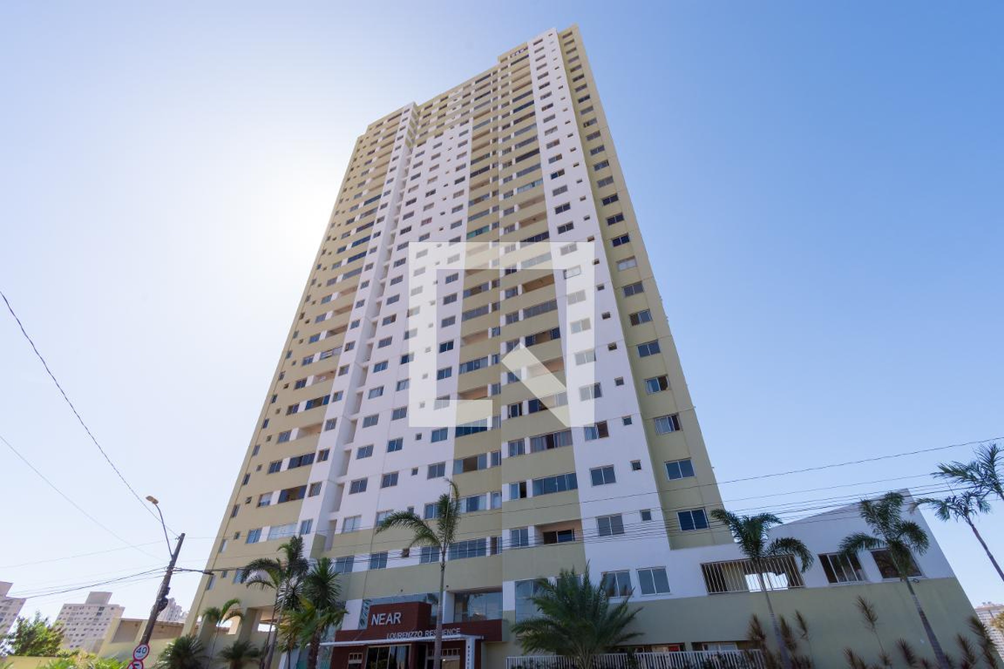 Fachada do Condomínio Condomínio Near