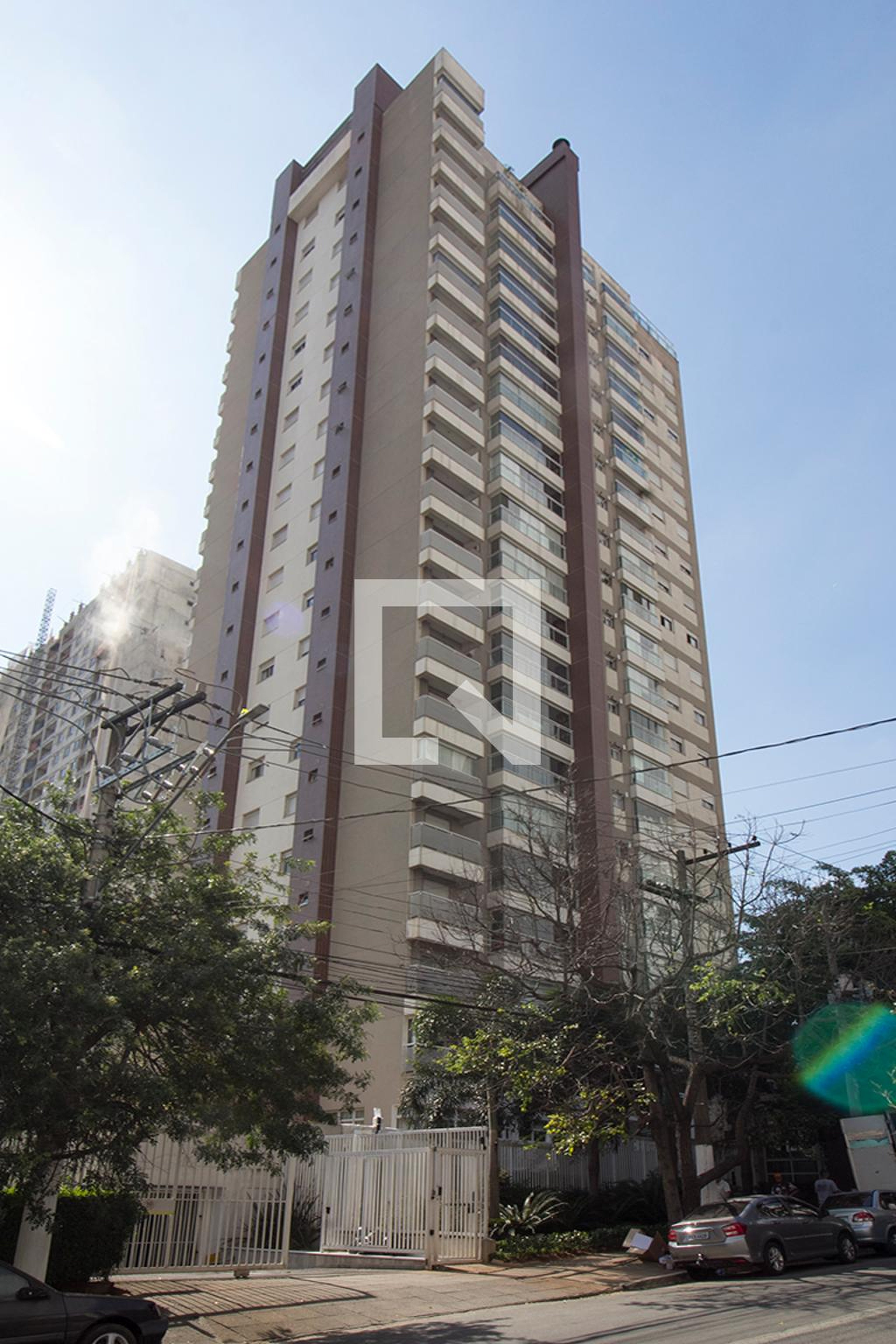 Fachada do Condomínio Condomínio Easy Vila Romana