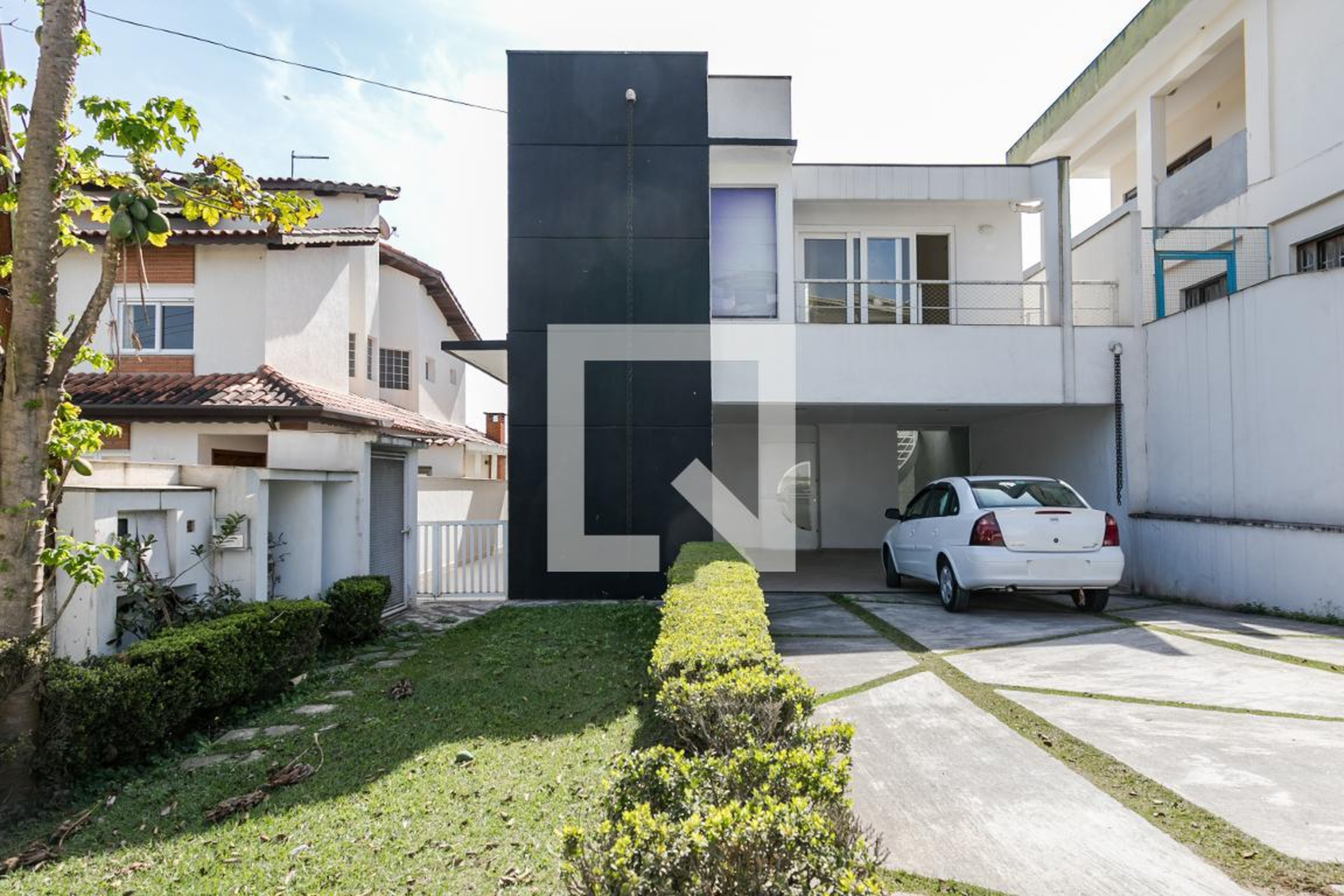 Fachada Condomínio em Avenida Governador Ademar de Barros, 420