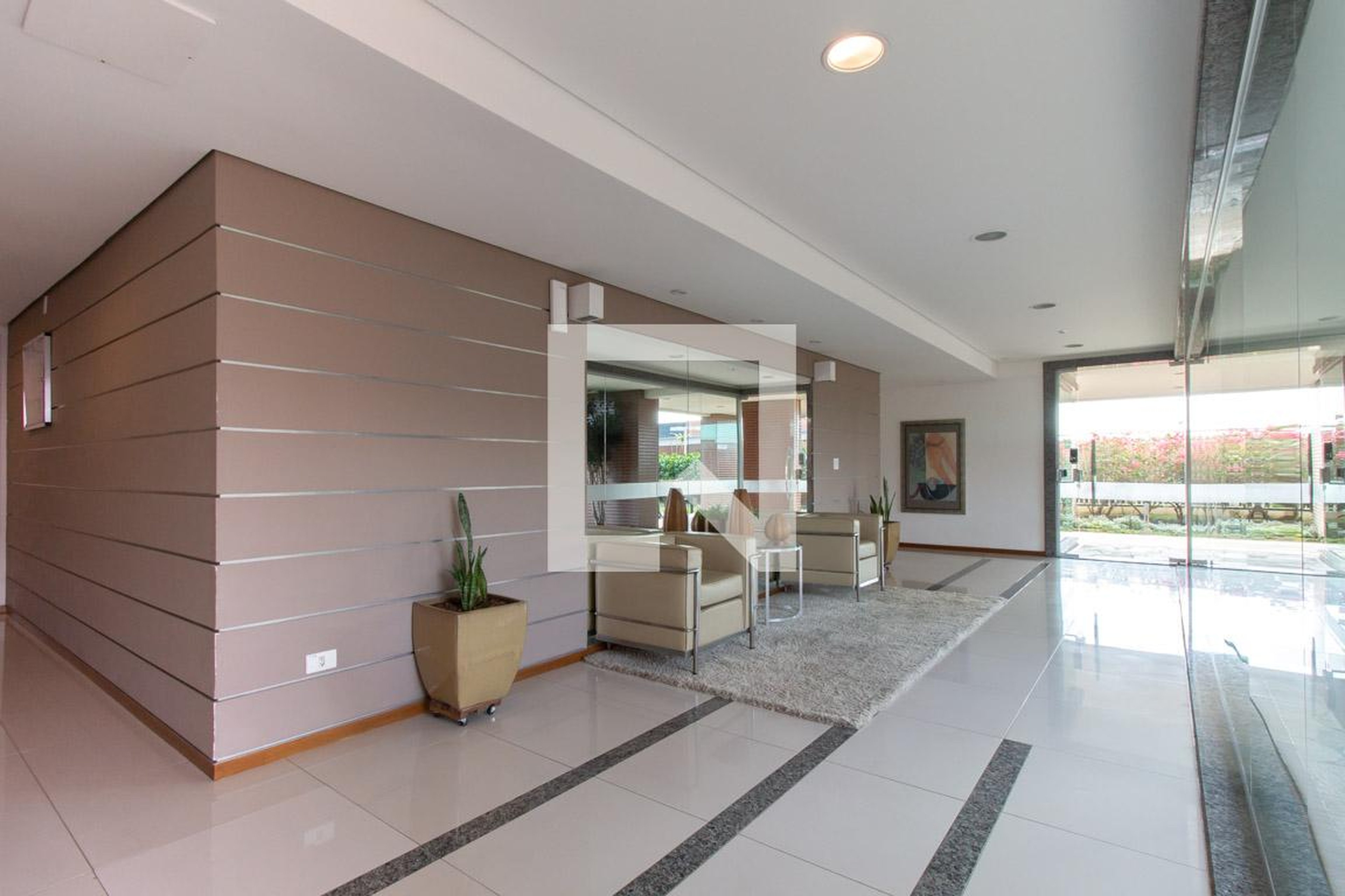 Hall - Garden Parigot