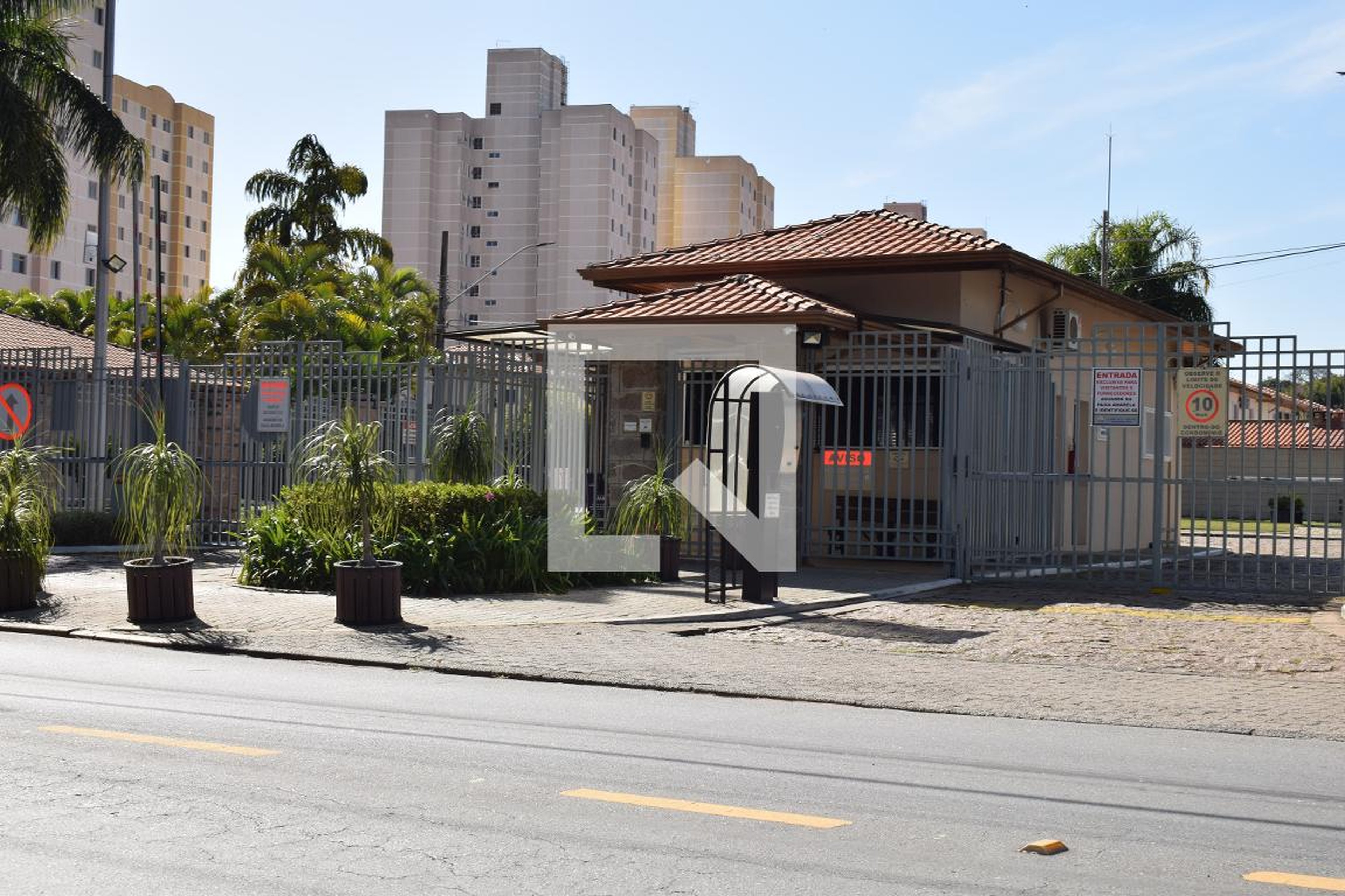 Fachada do Condomínio Residencial das Palmeiras