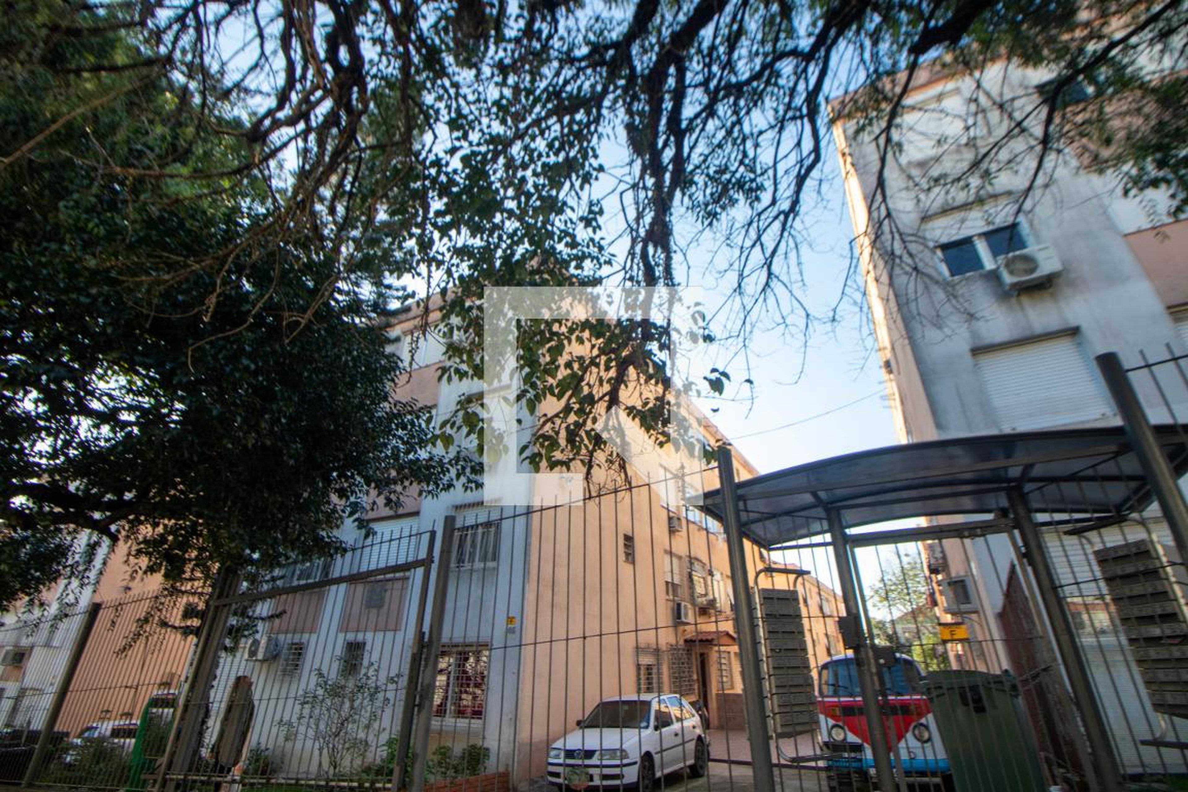 Fachada Condomínio em Rua Marechal Francisco Antônio Bitencourt, 105