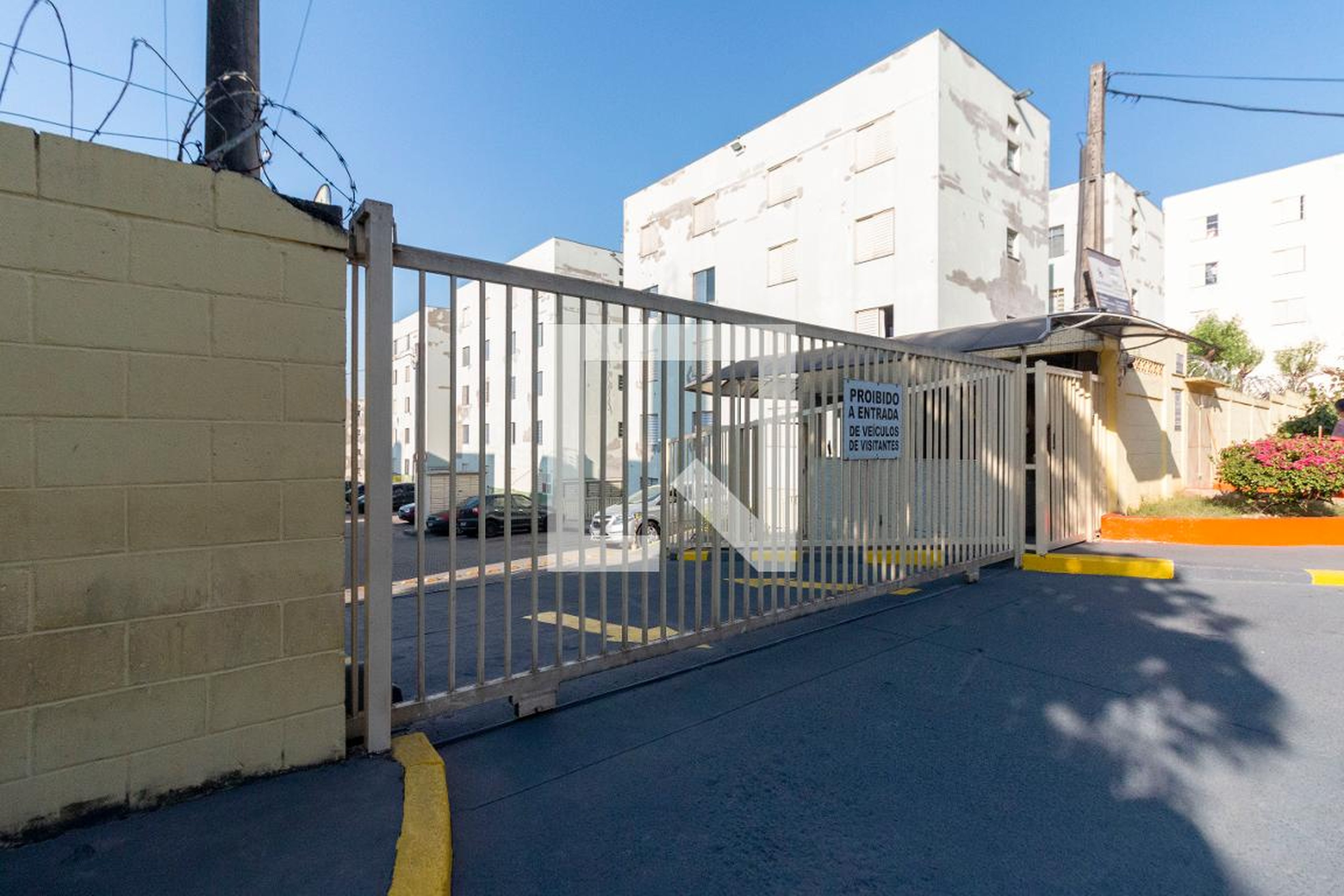 Fachada Condomínio em Rua Fascinação, 310