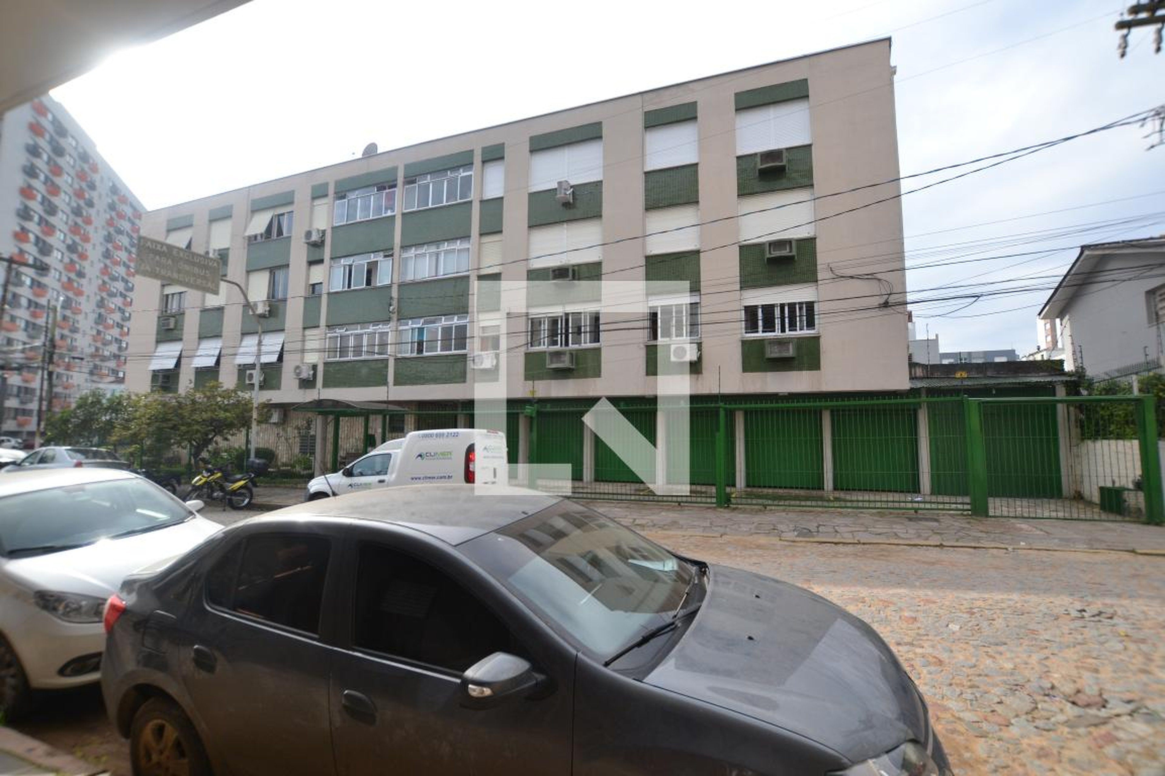 Fachada Condomínio em Rua Onófre Píres, 20