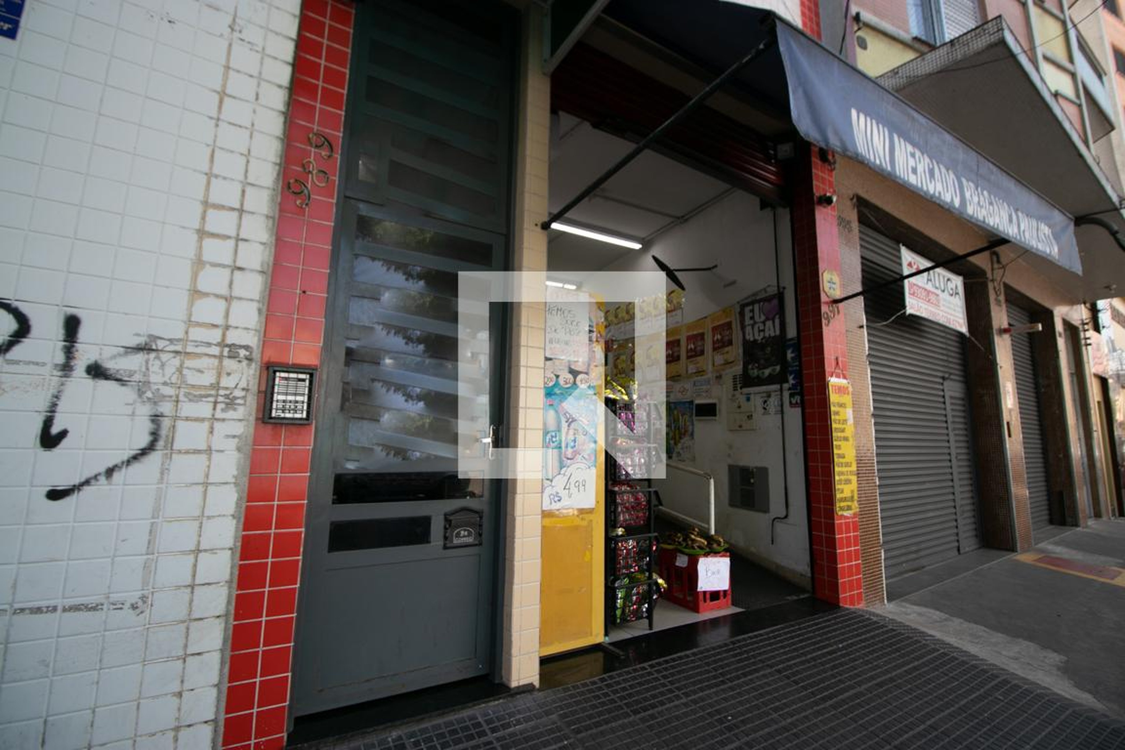 Fachada Condomínio em Rua 21 de Abril, 989