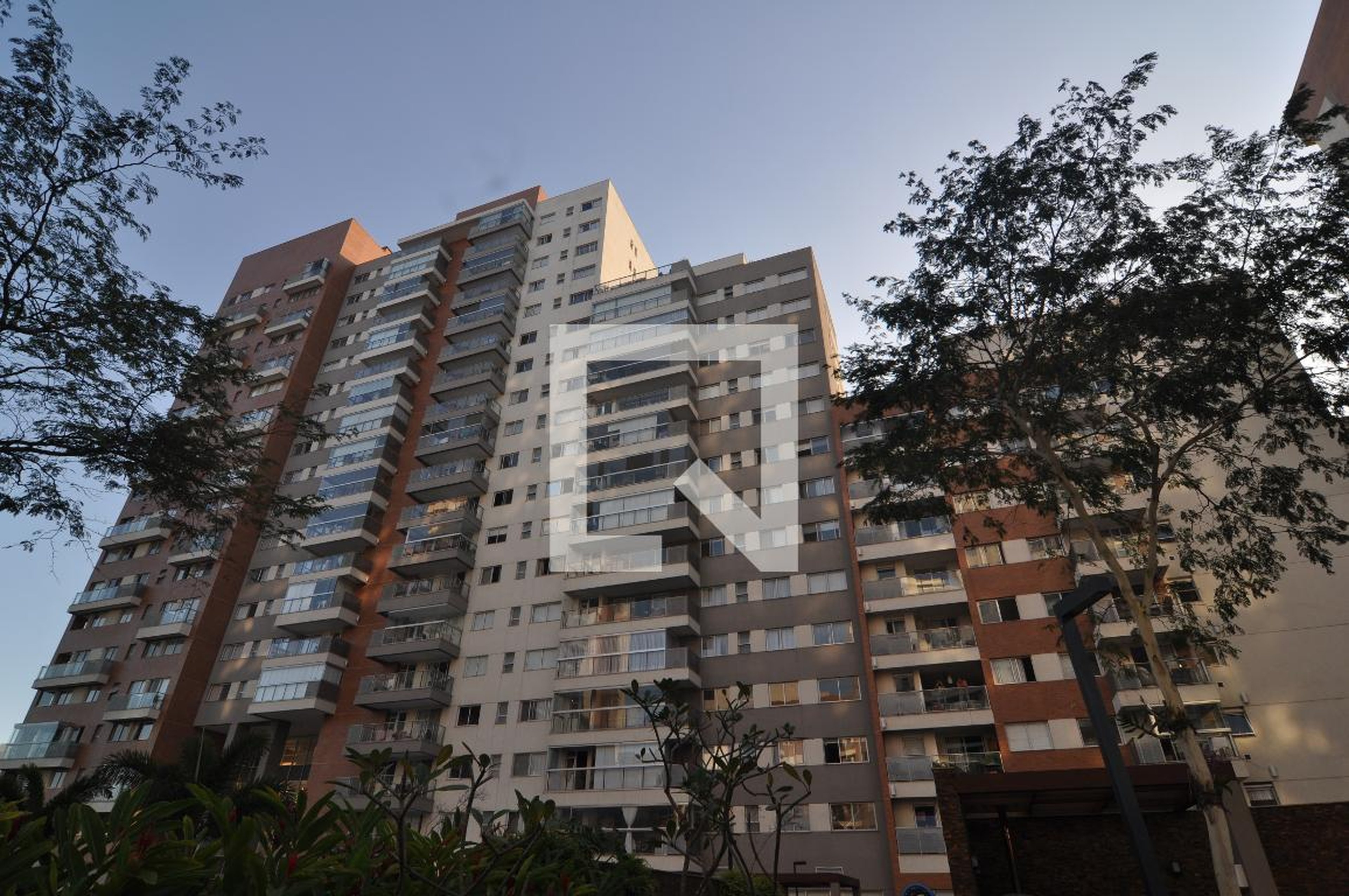 Fachada do Condomínio Condomínio Soho Residence