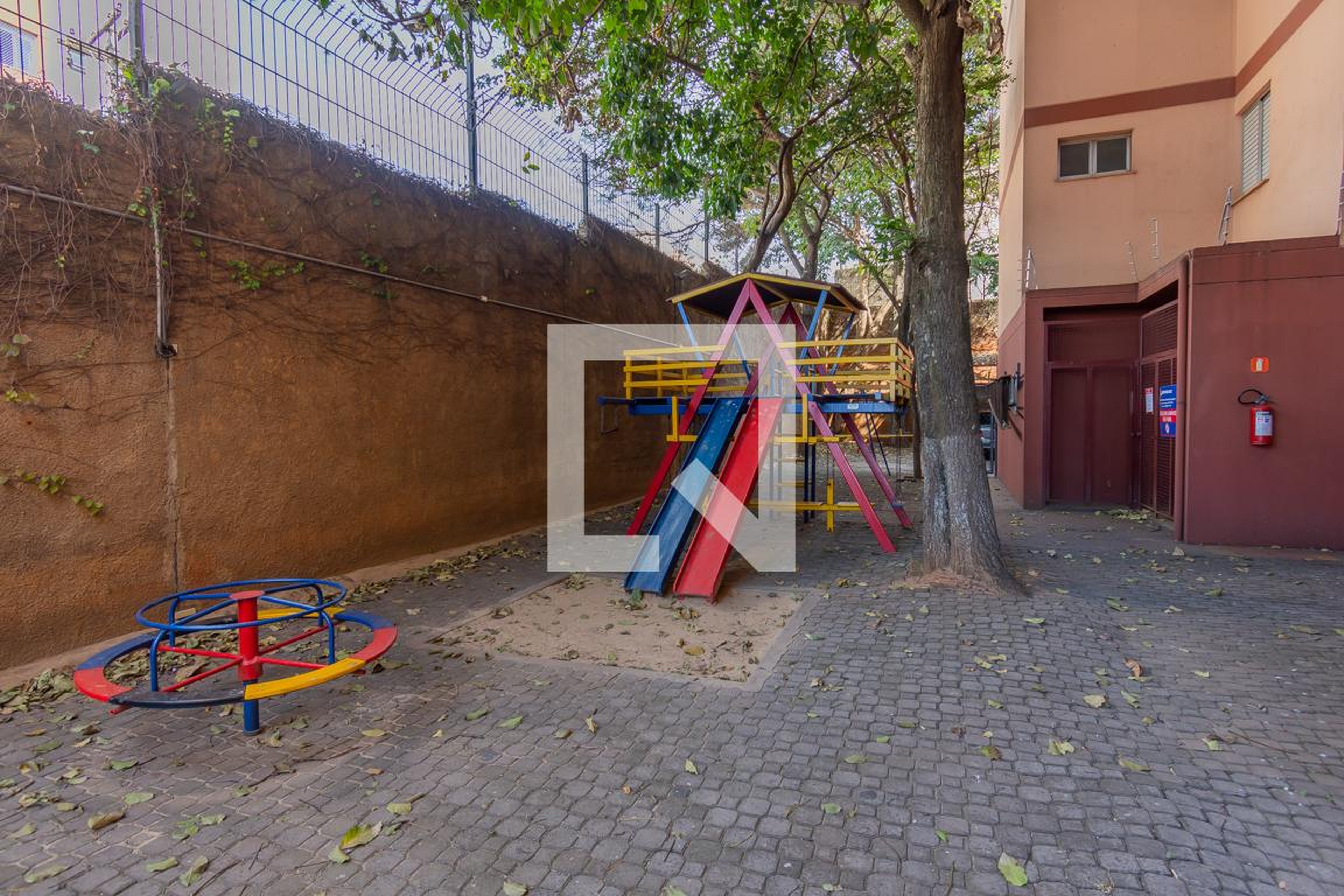 Playground - Mandarins