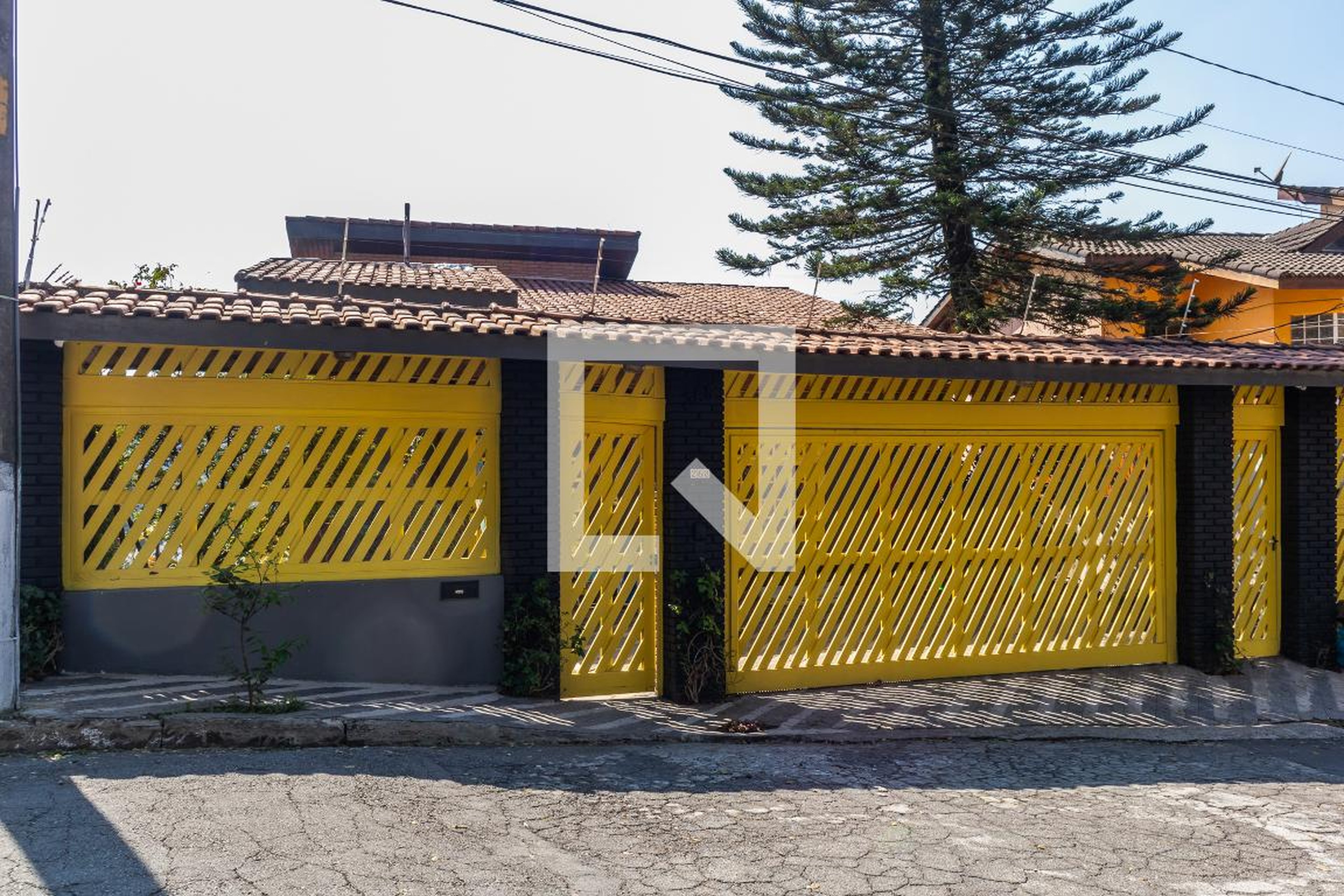 Fachada Condomínio em Rua Domingos Mormanno, 268