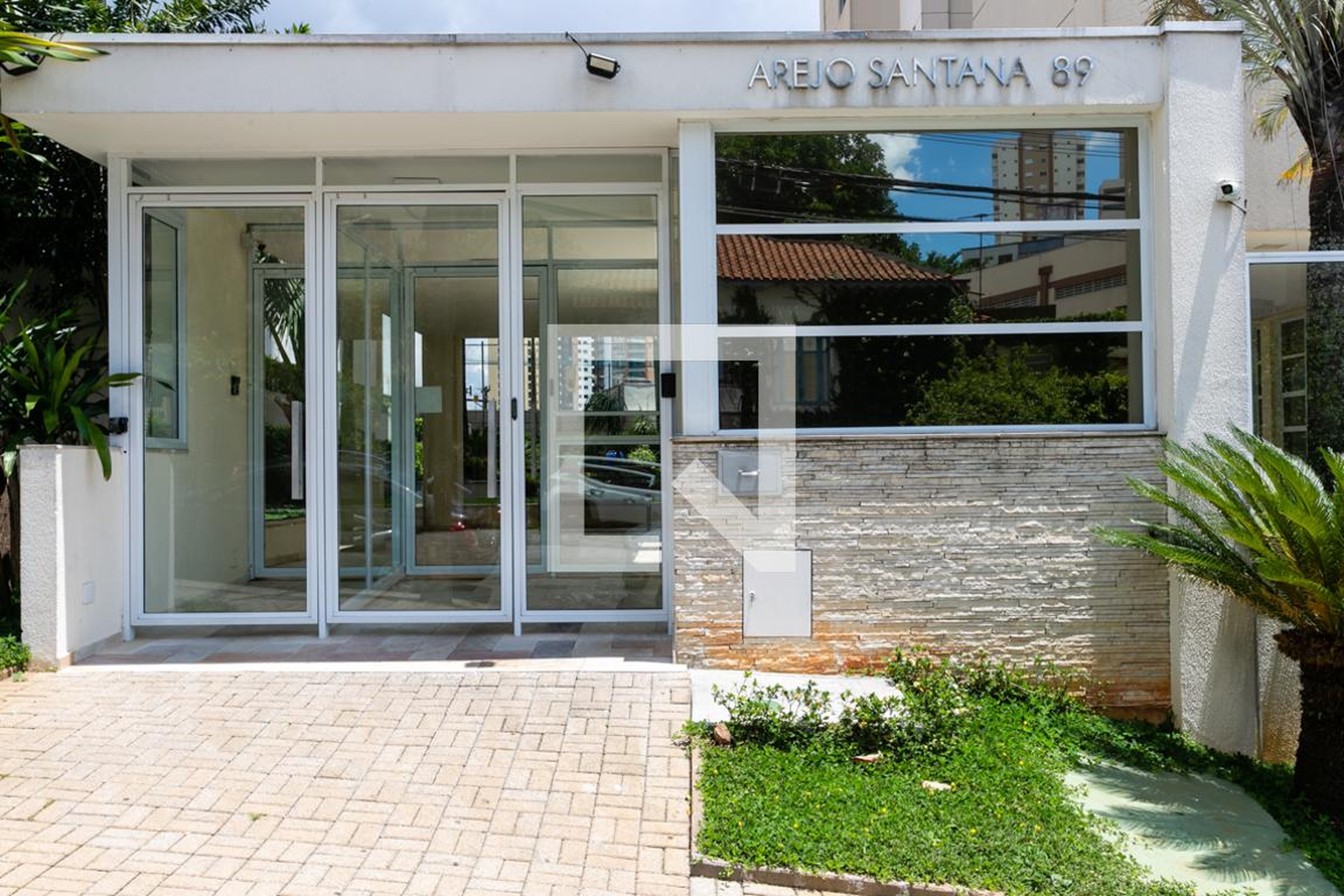 Fachada do condomínio Condomínio Arejo Santana