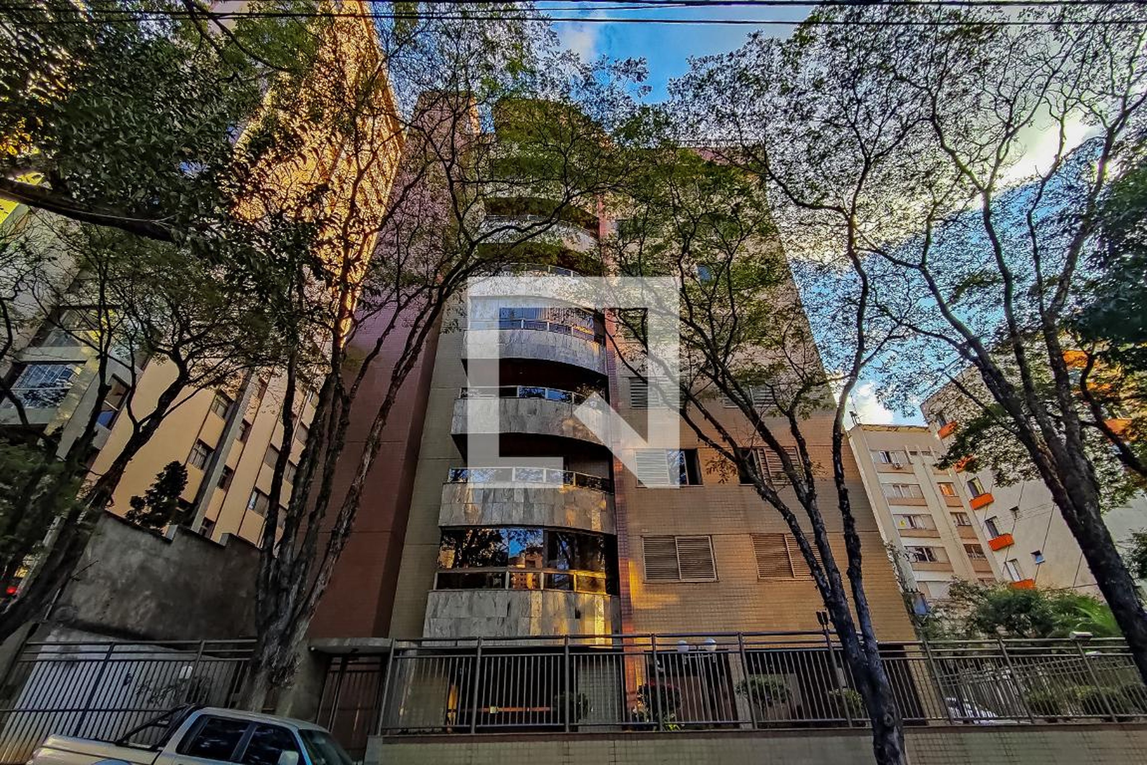 Fachada Condomínio em Rua Professor Estêvão Pinto, 1464