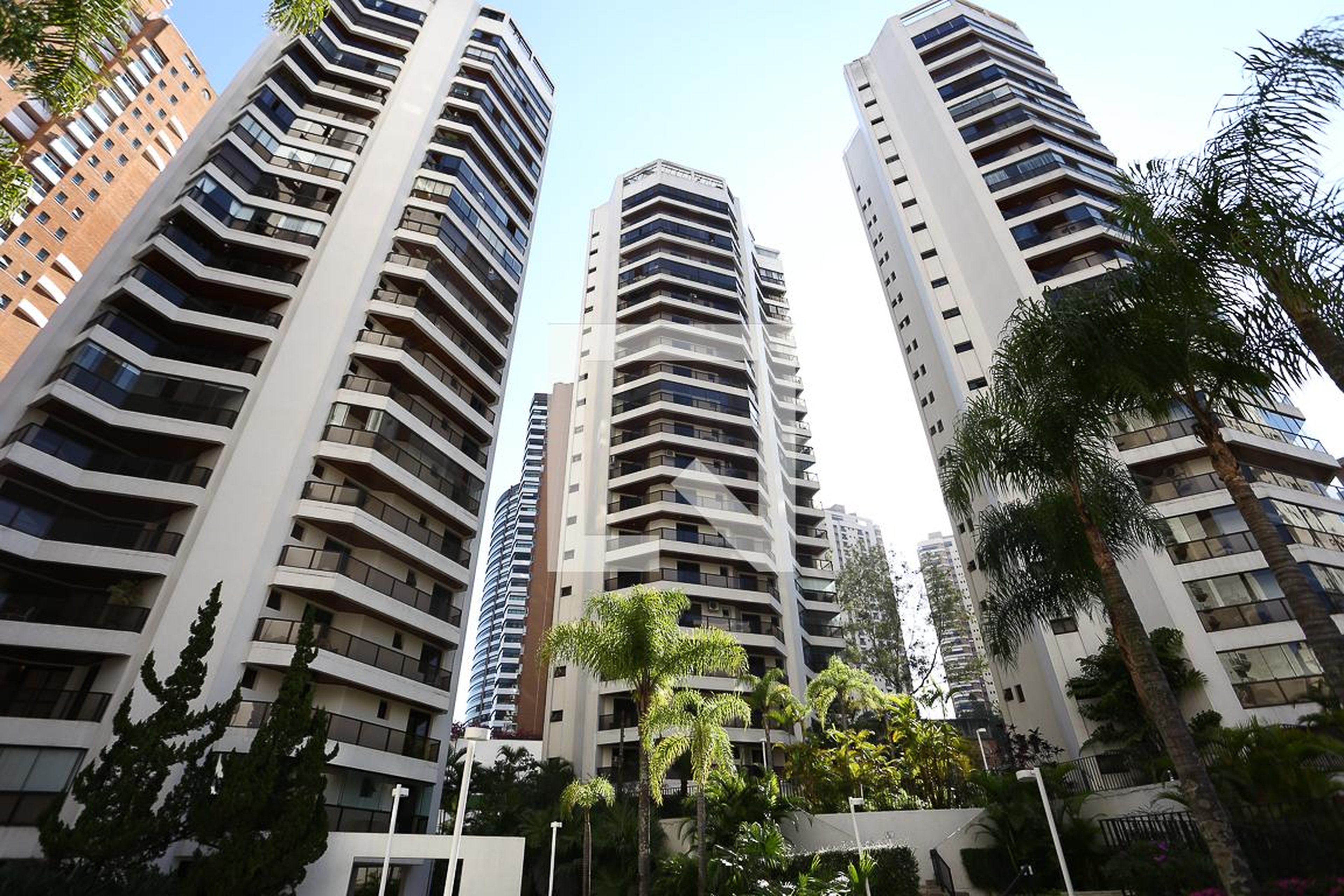 Fachada do Condomínio Condomínio Jardins do Morumbi