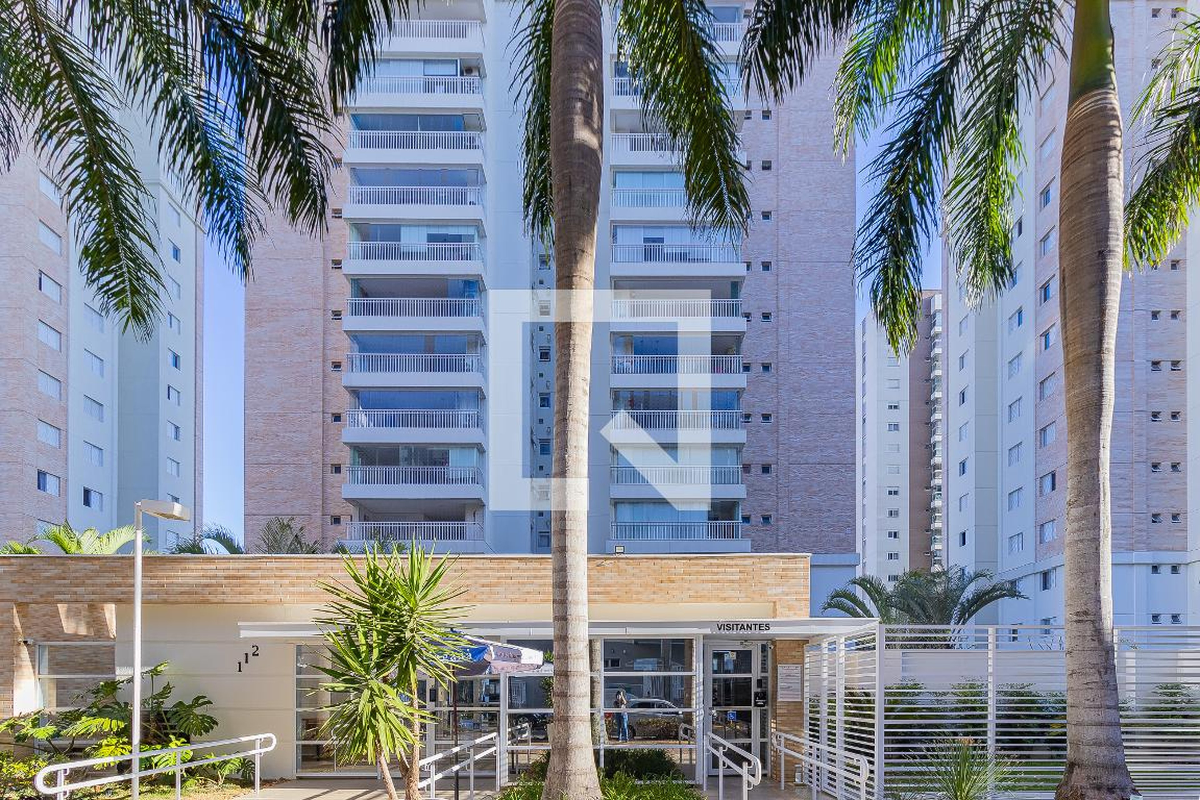 Fachada do Condomínio Condomínio Pátio  Clube