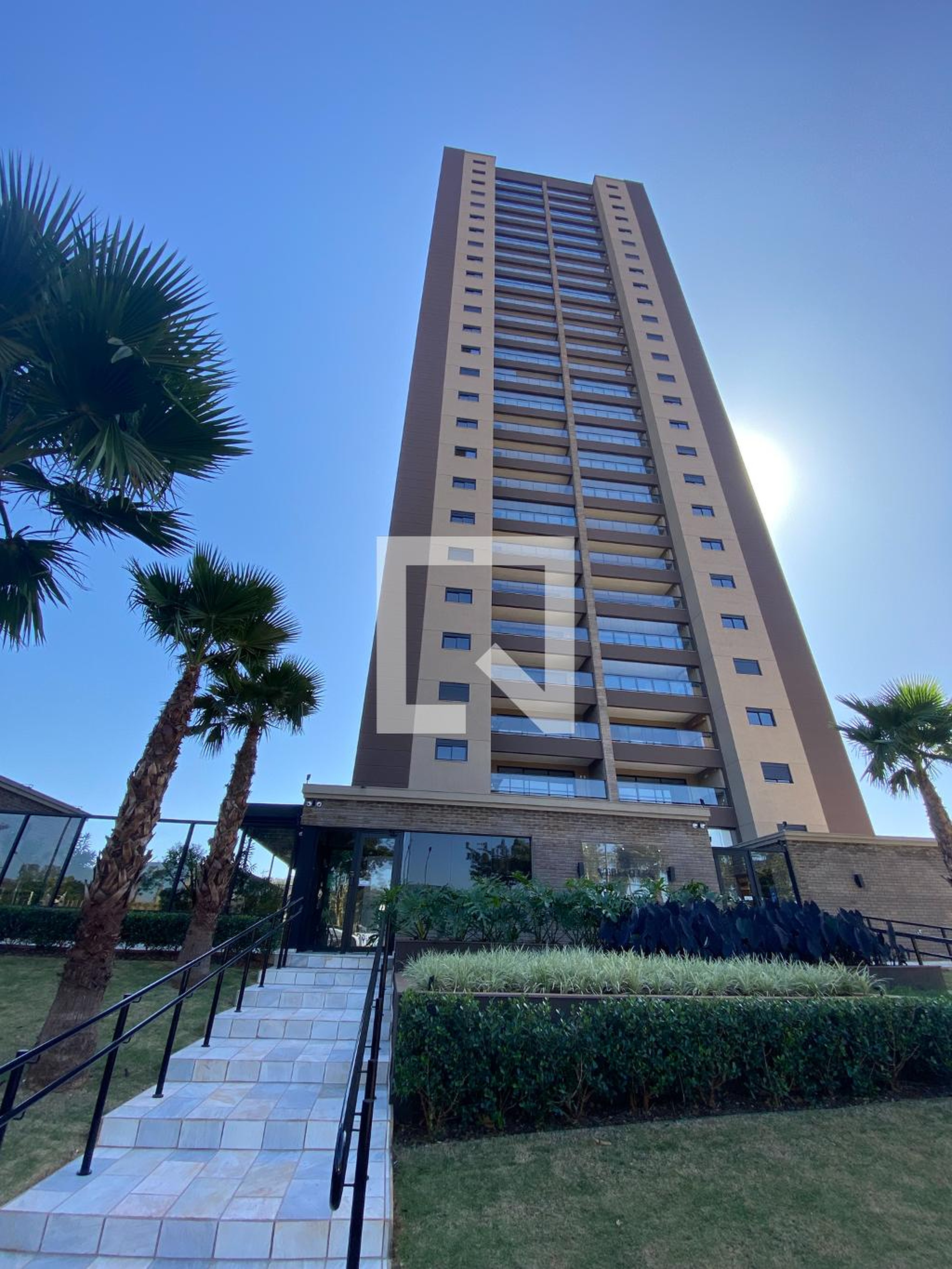 Fachada do Condomínio Condomínio Versailles